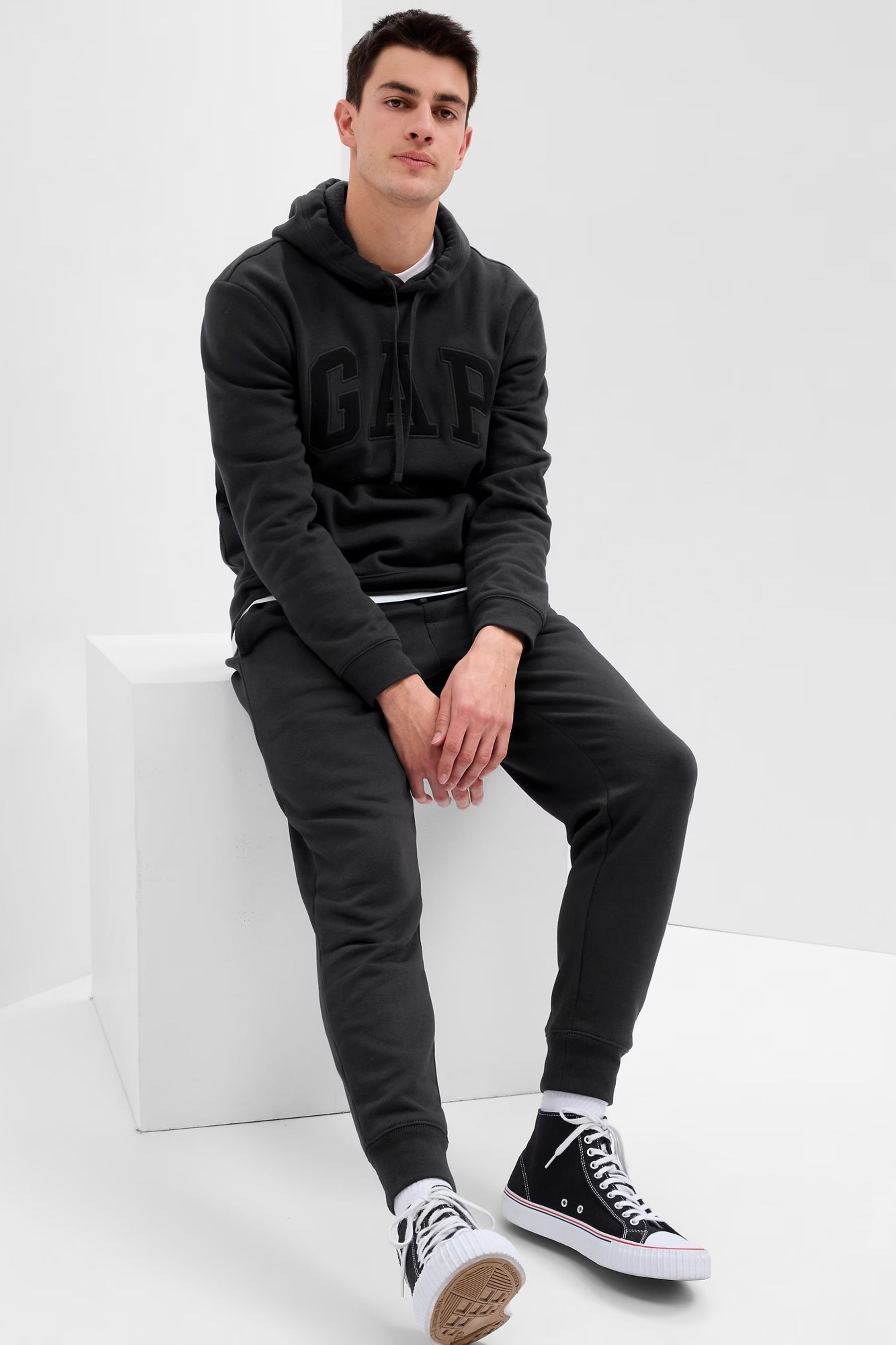 Gap fleece 2025 joggers