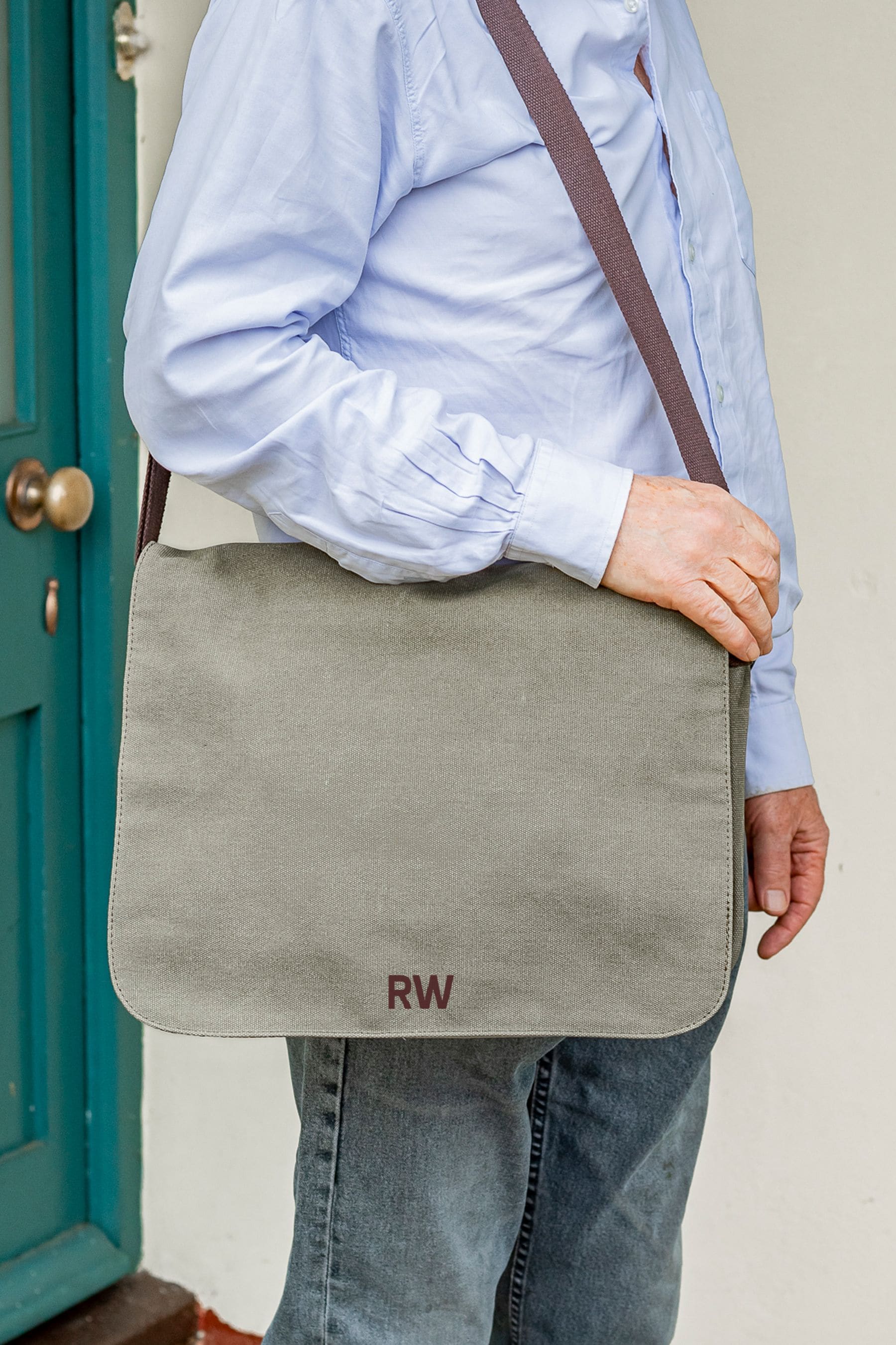 Cheap canvas hot sale messenger bag