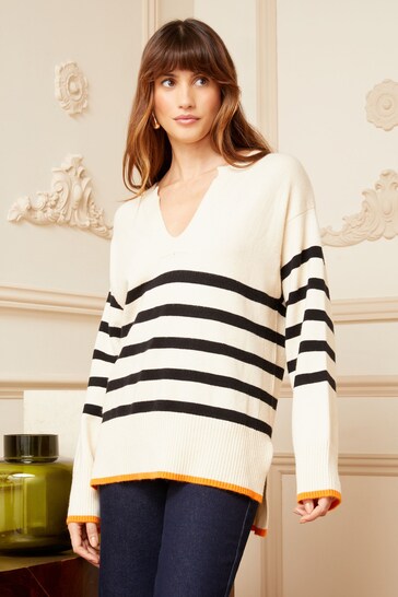 Love & Roses Ivory White Petite V Neck Long Sleeve Knitted Jumper