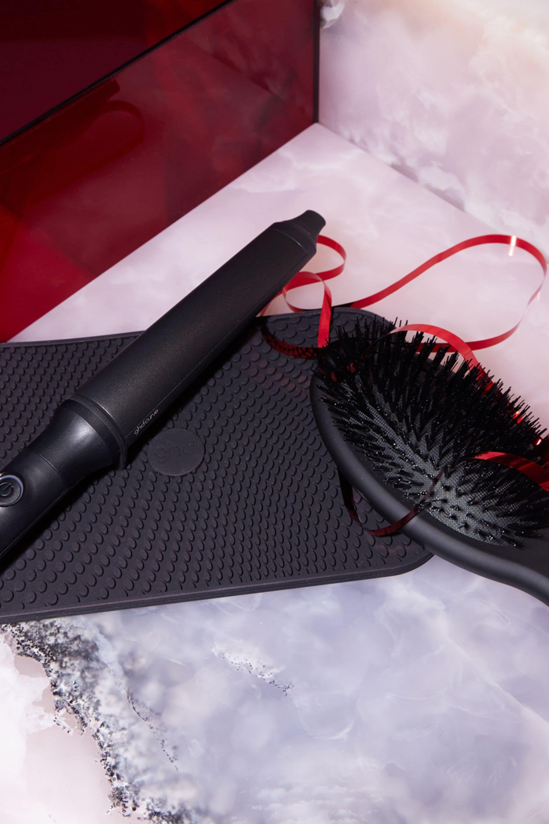 Ghd curve deals creative gift set