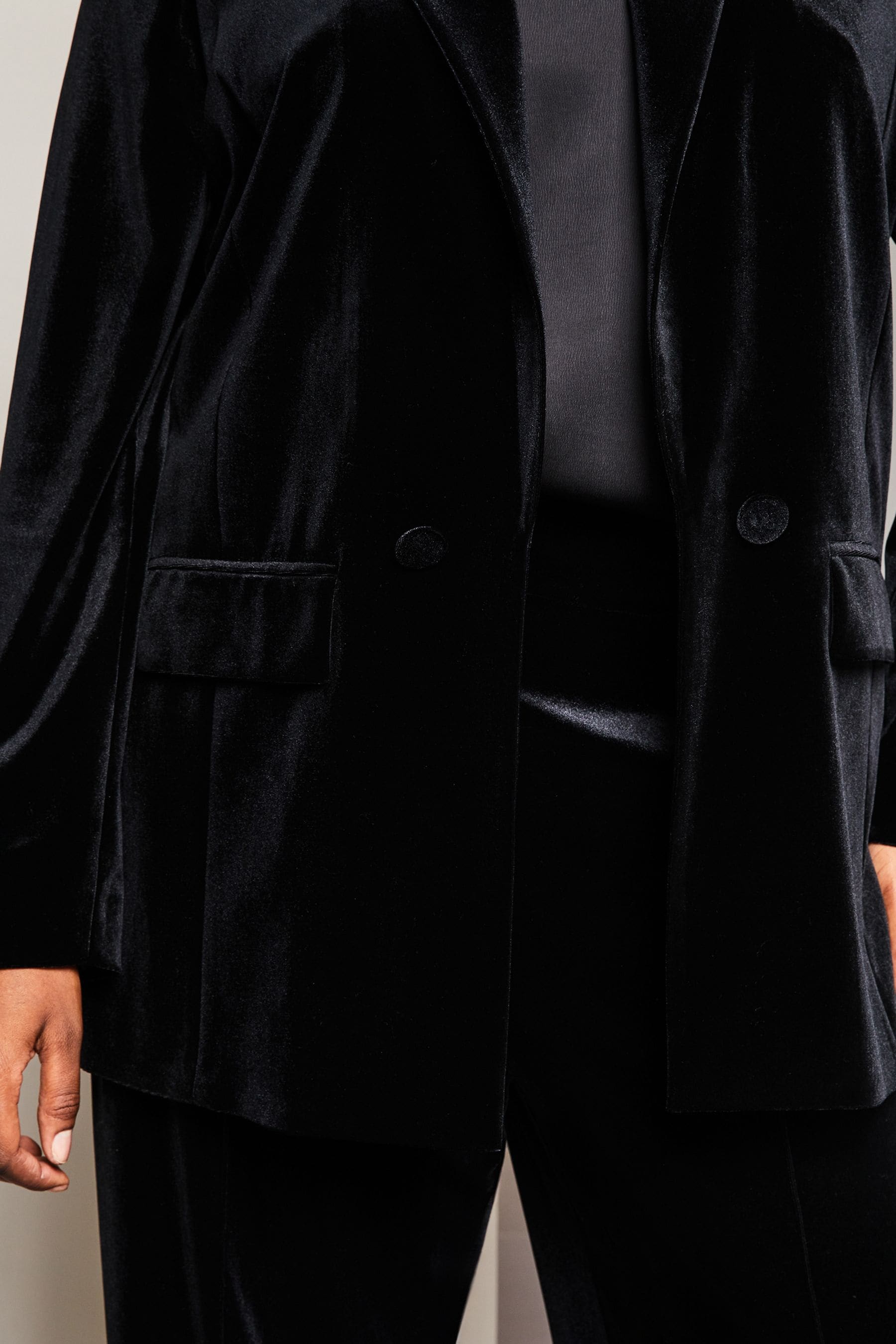 Lipsy Black Velvet Curve Relaxed Longline Tailored Blazer