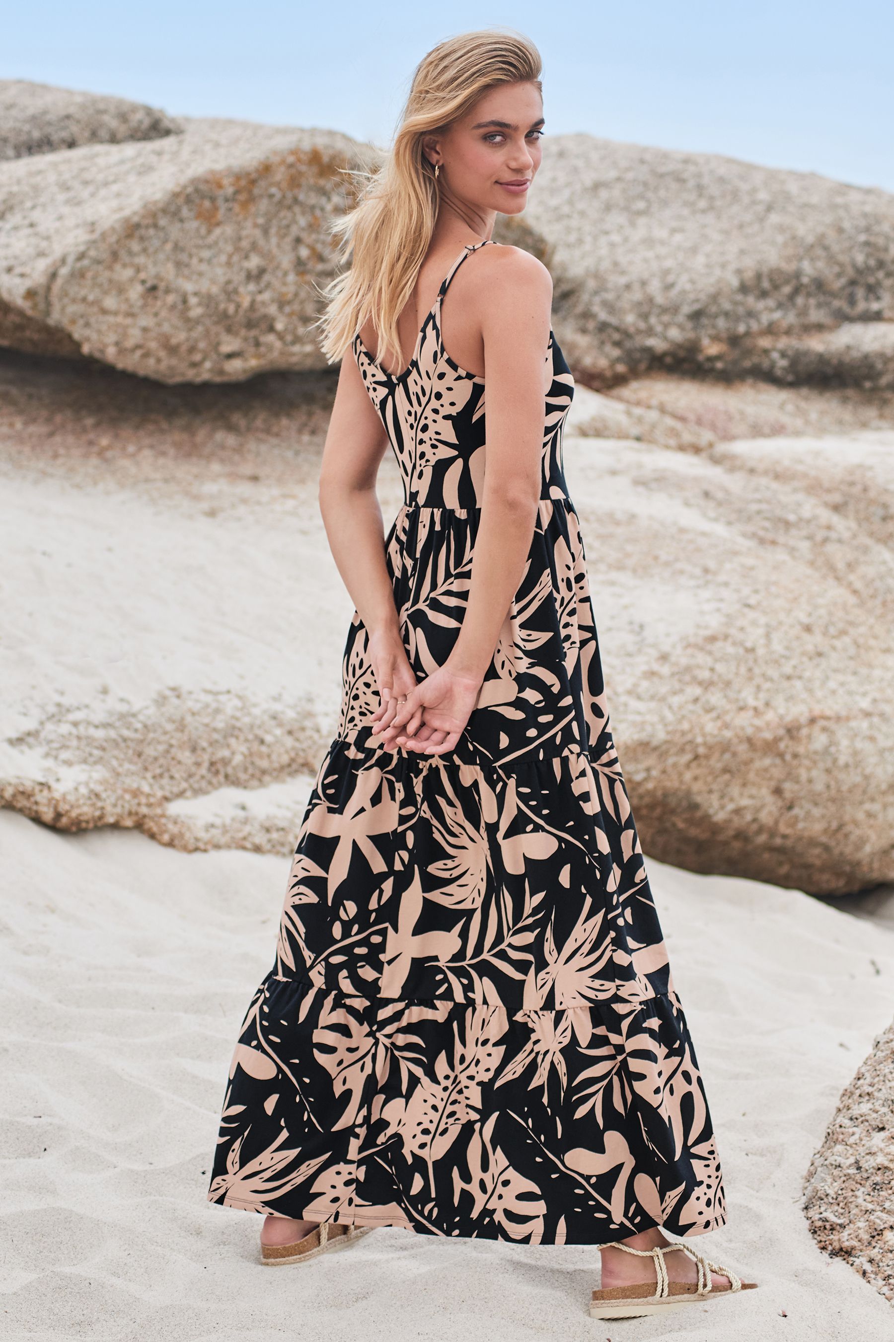 Black best sale tropical dress