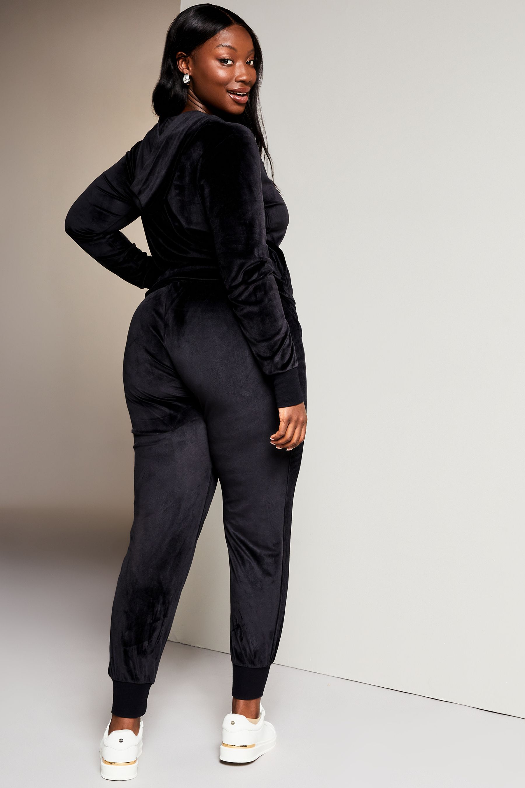 Plus size velvet joggers outlet