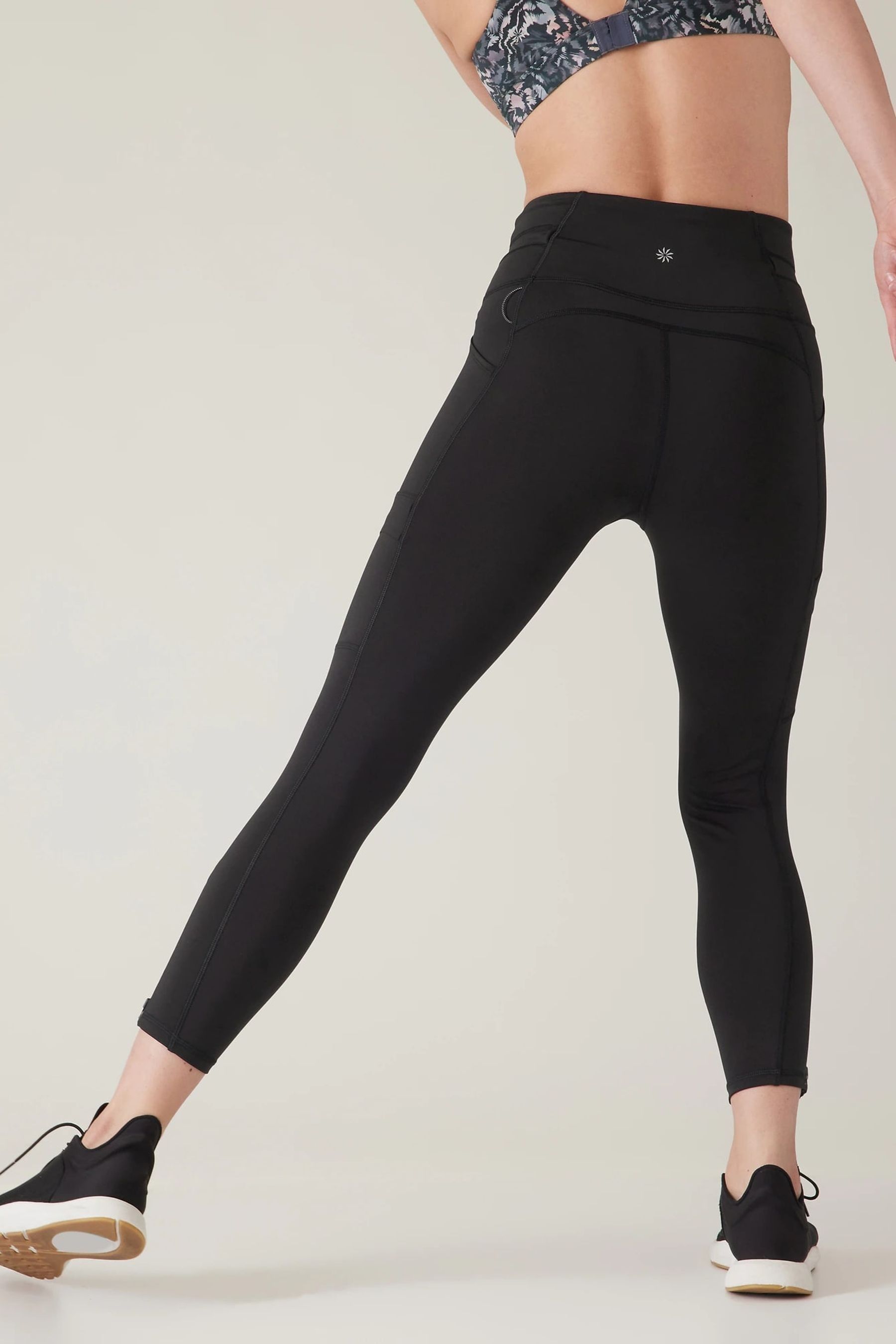 Buy Athleta Black Rainier Unbrushed Cargo 7 8 Leggings from the