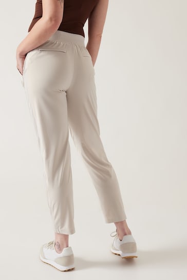 Athleta Cream Brooklyn Mid Rise Featherweight Ankle Trousers