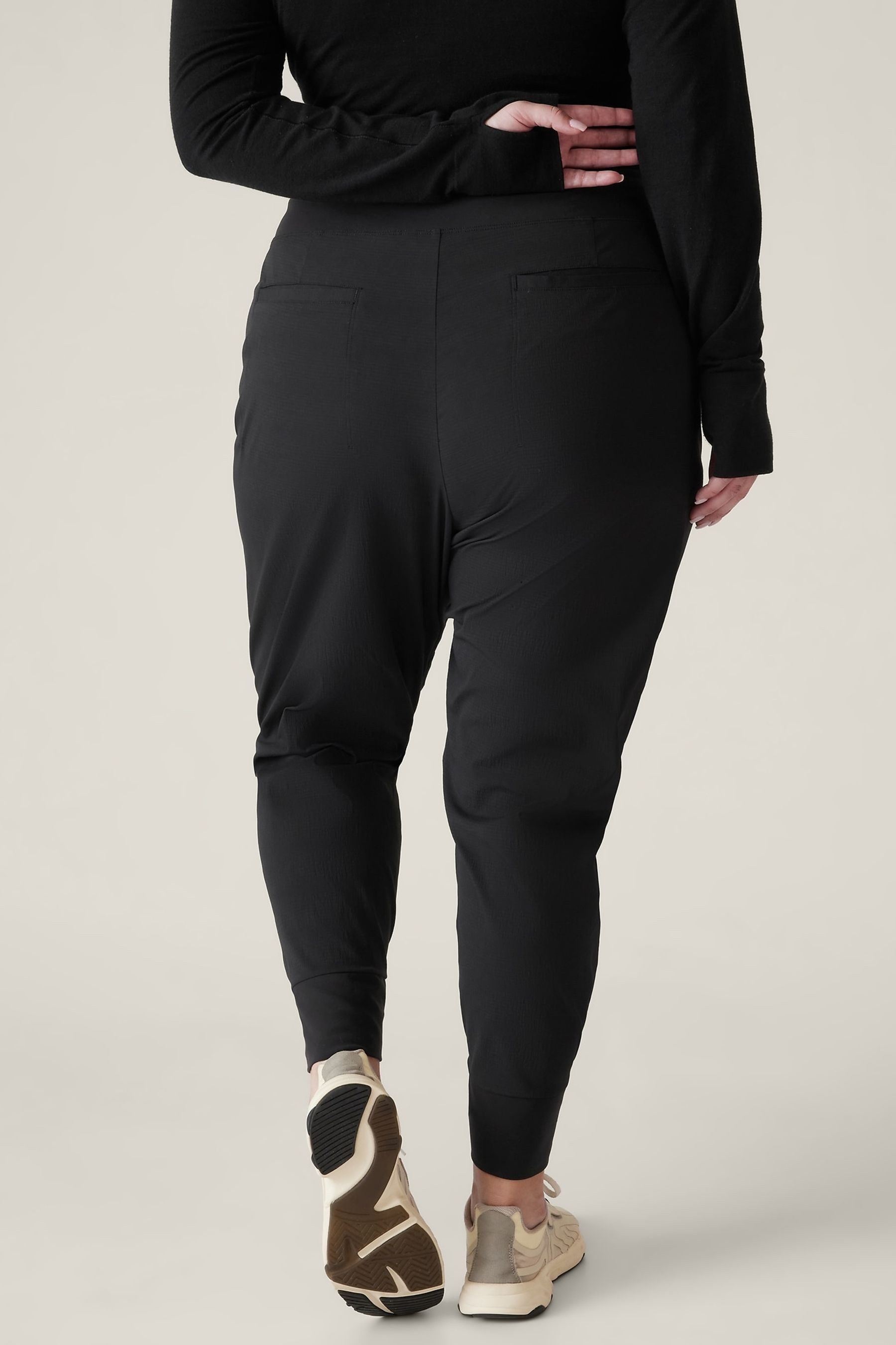Athleta clearance black joggers