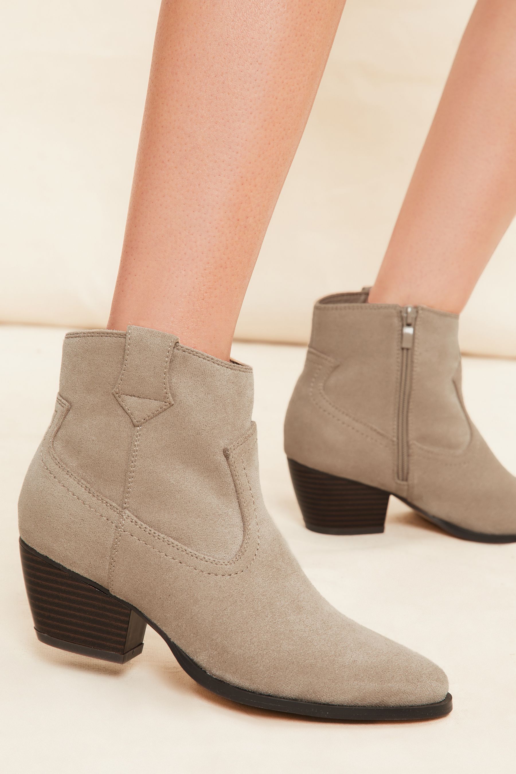 Low heel online womens cowboy boots