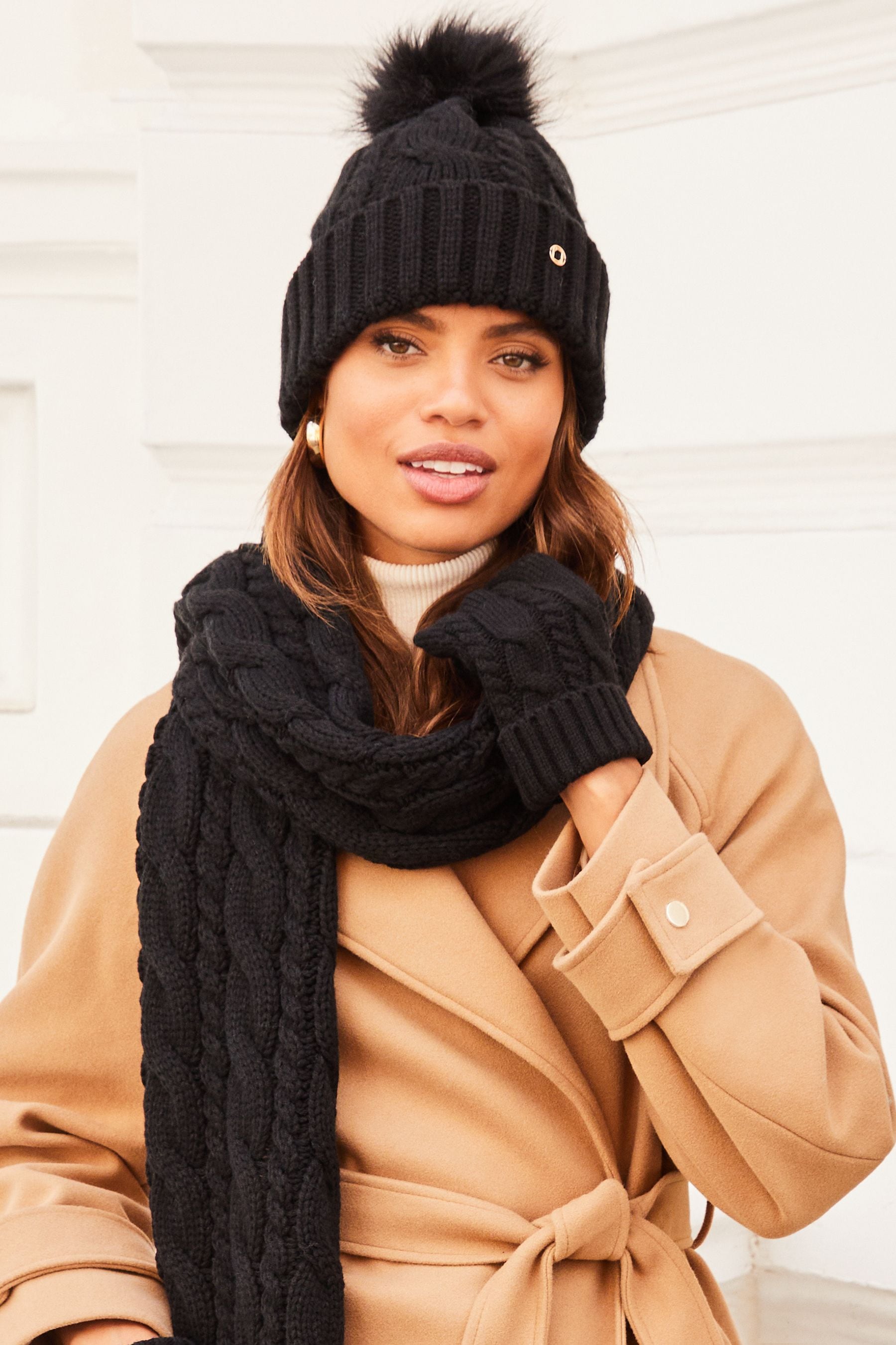 Black beanie bobble hat store