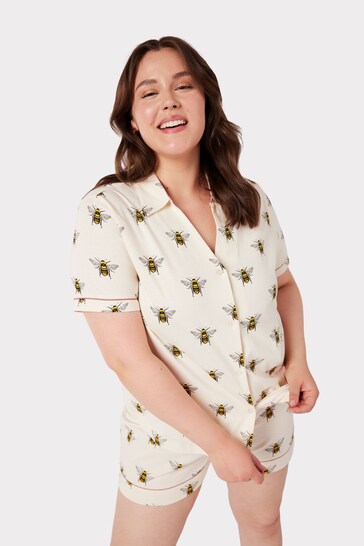 Chelsea Peers Cream Curve Organic Cotton Bee Print V-neck Button Up Short Pyjama Set