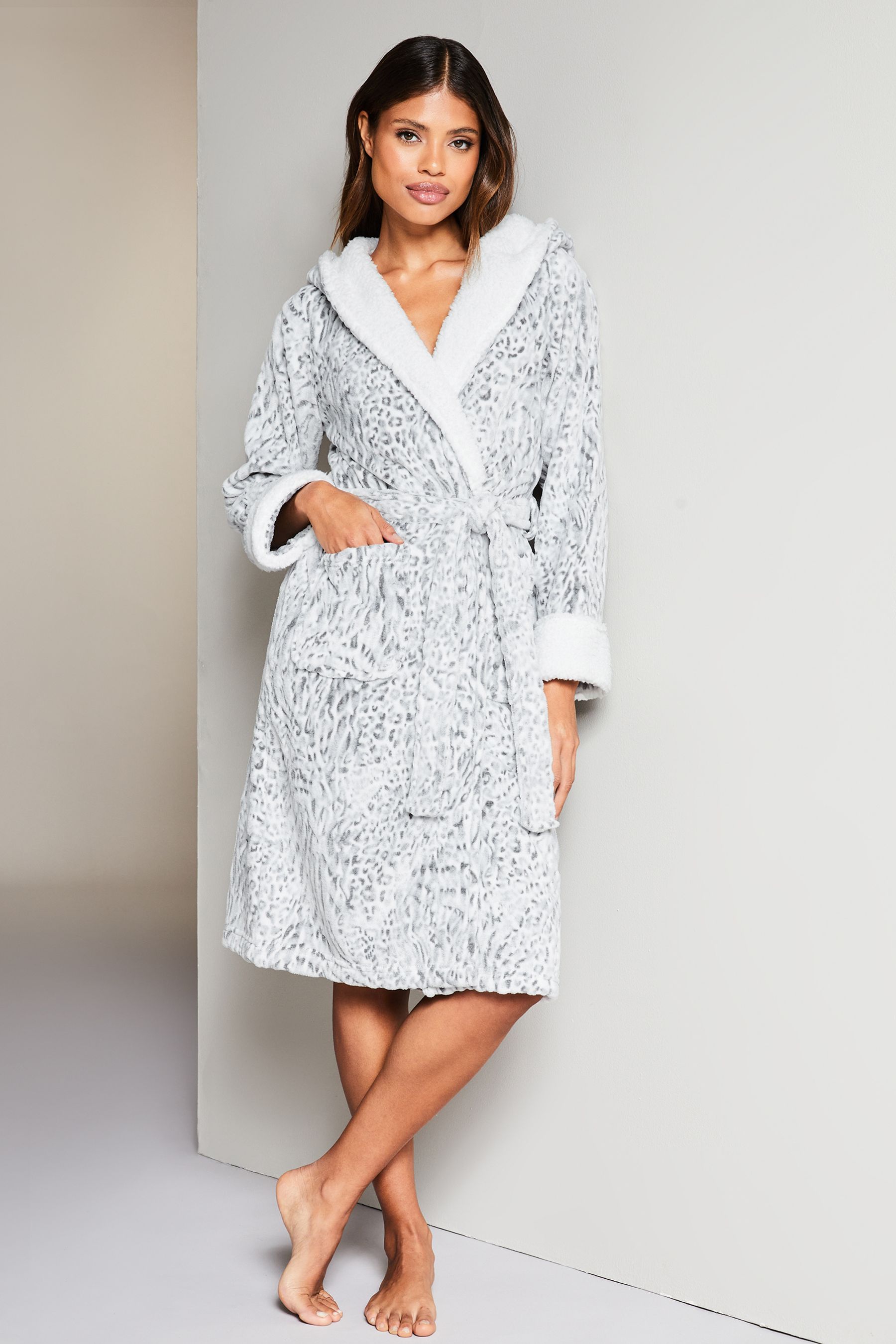Lipsy Grey Leopard Animal Cosy Borg Super Soft Dressing Gown