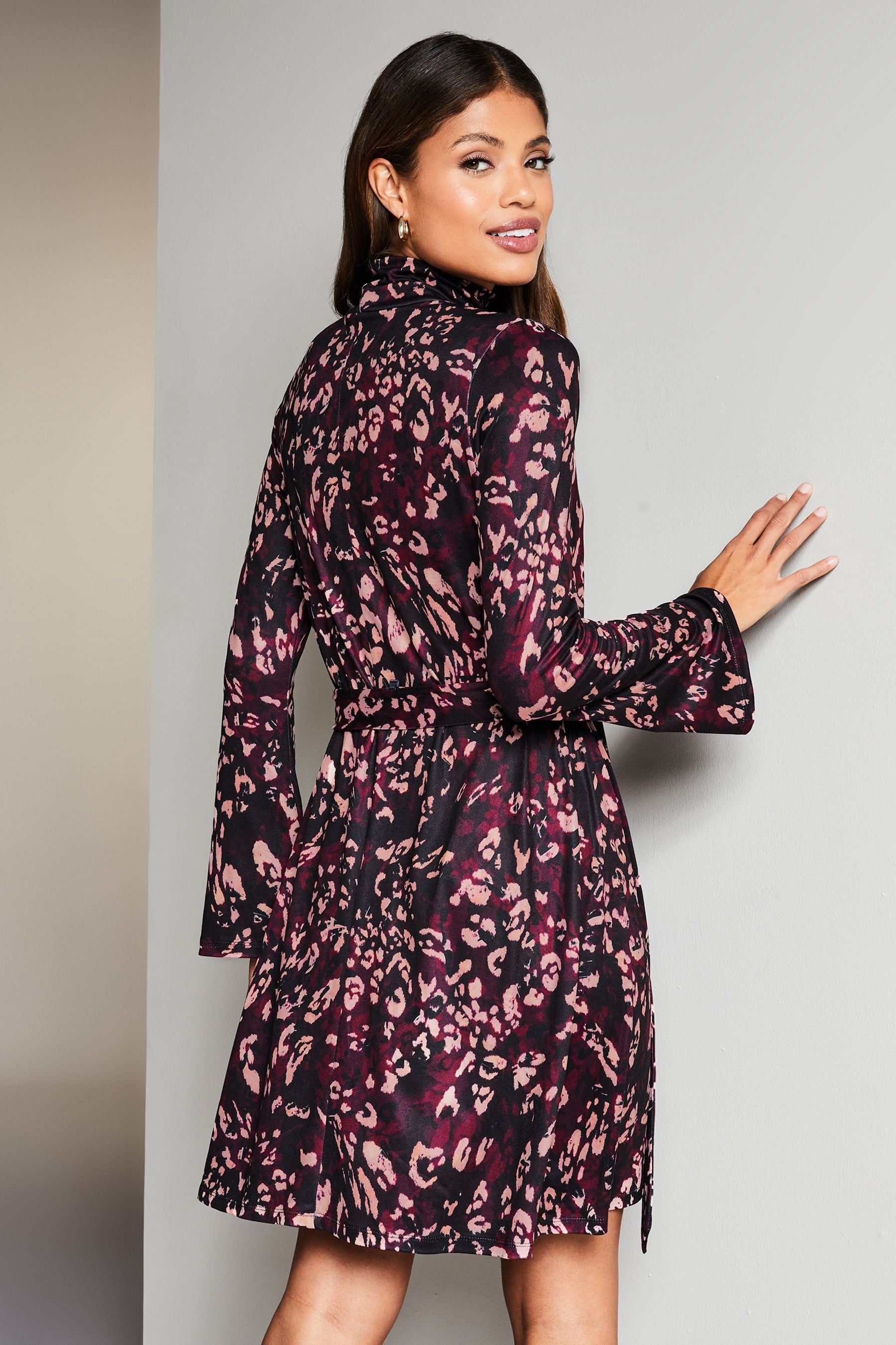 Long sleeve shift mini top dress