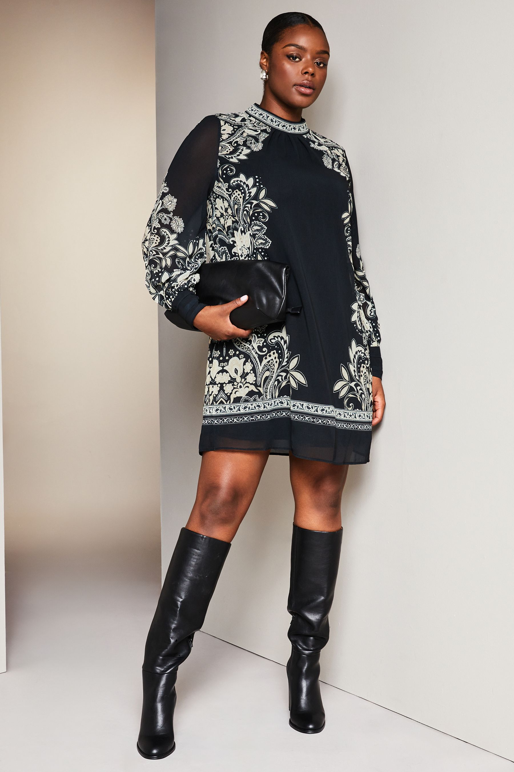 Lipsy embroidered hot sale shift dress