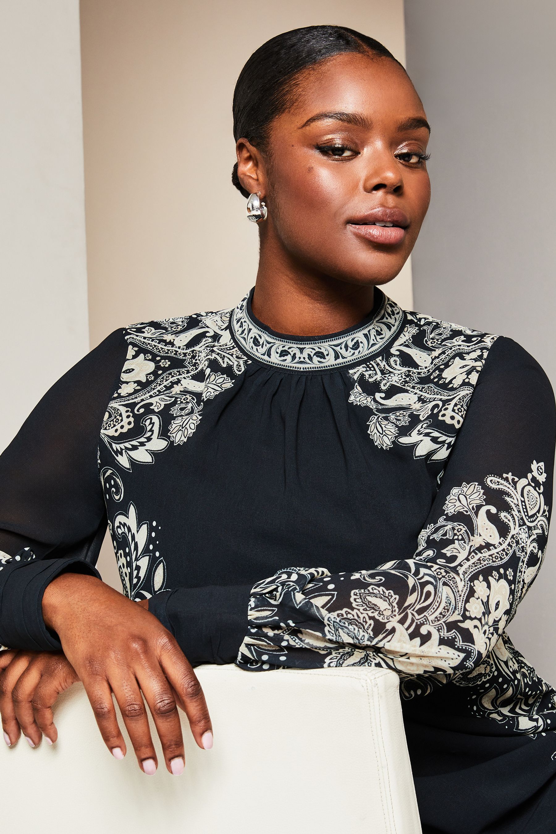 Lipsy embroidered long sleeve shift dress top