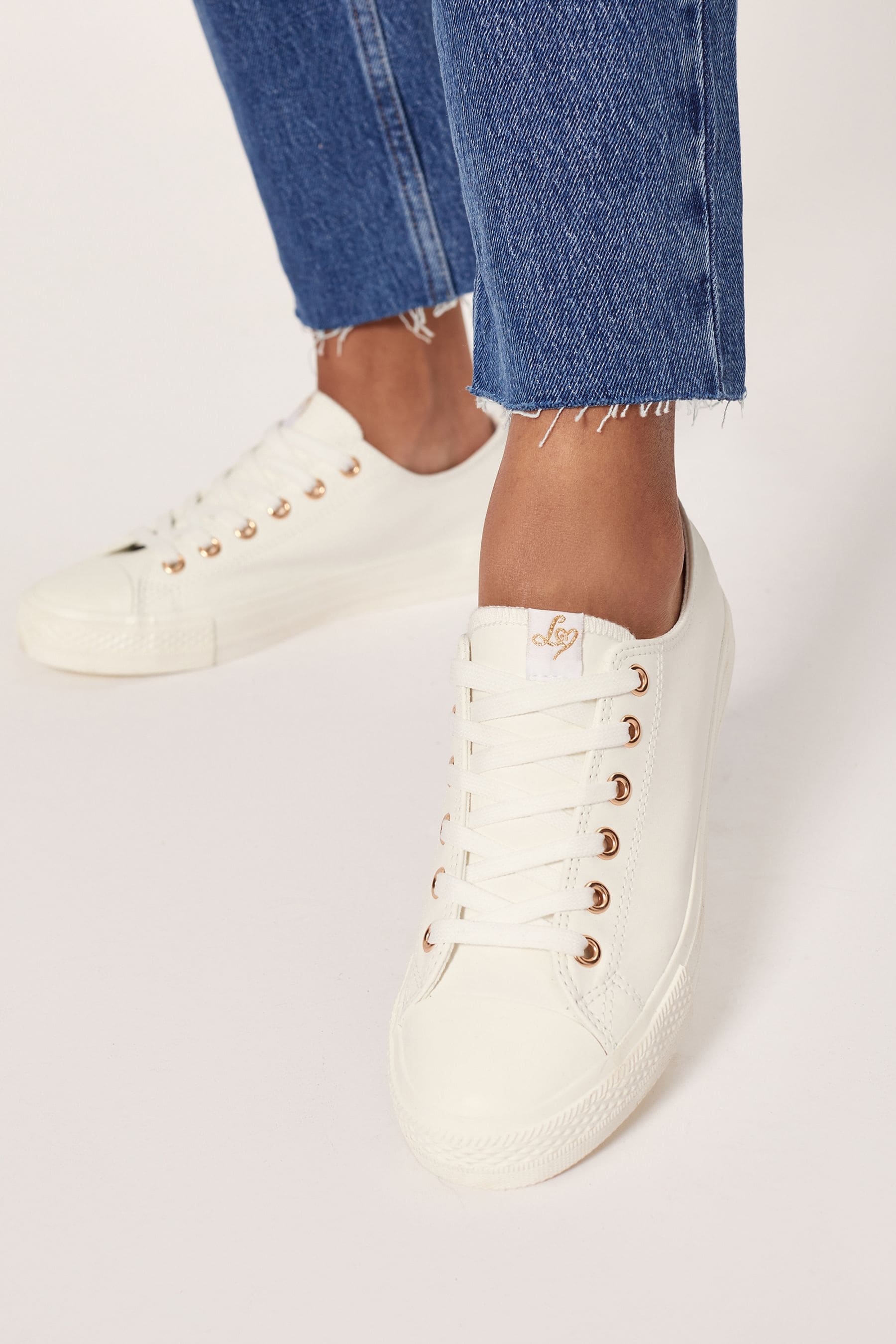 Lipsy trainers deals