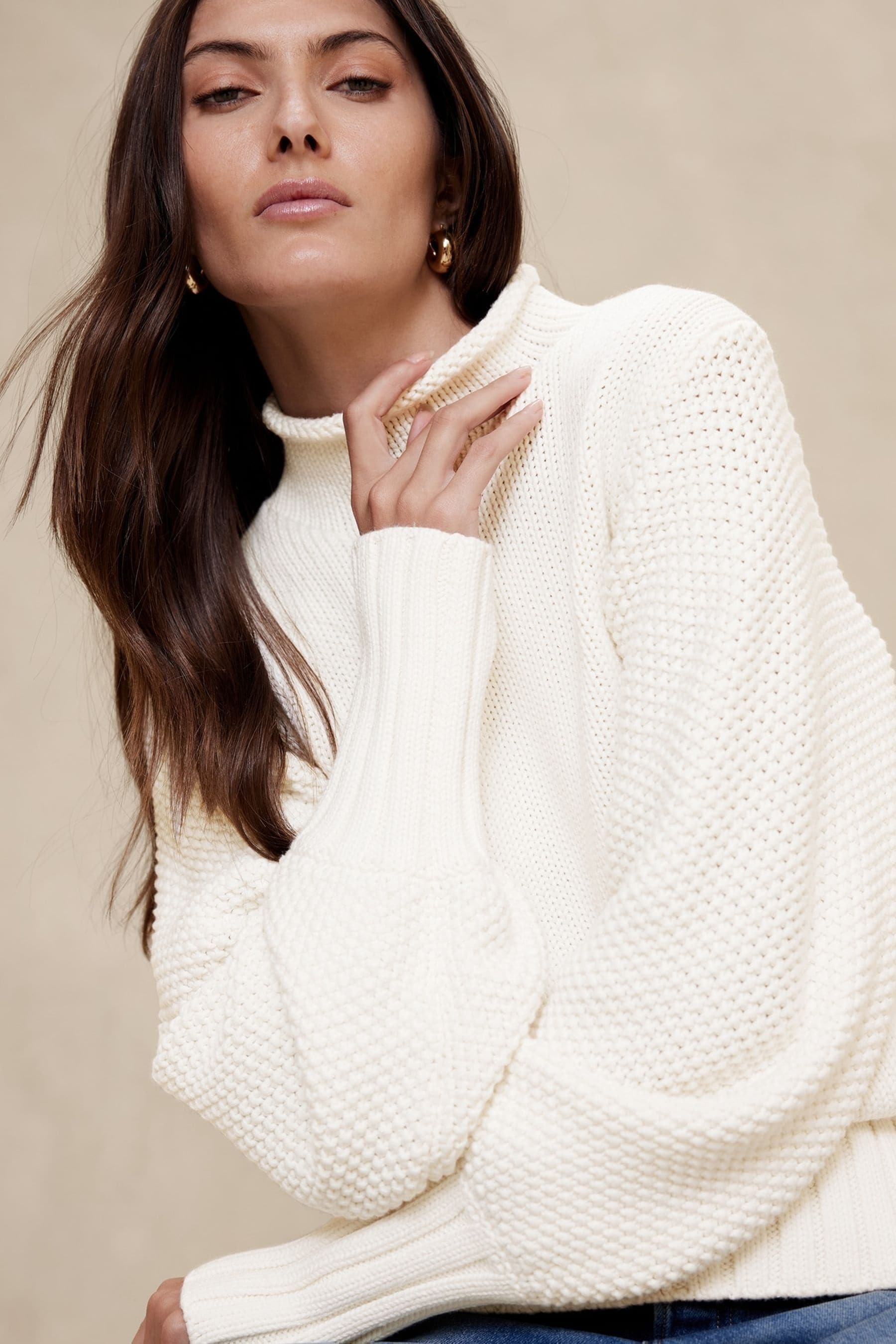 Banana republic white new arrivals sweater