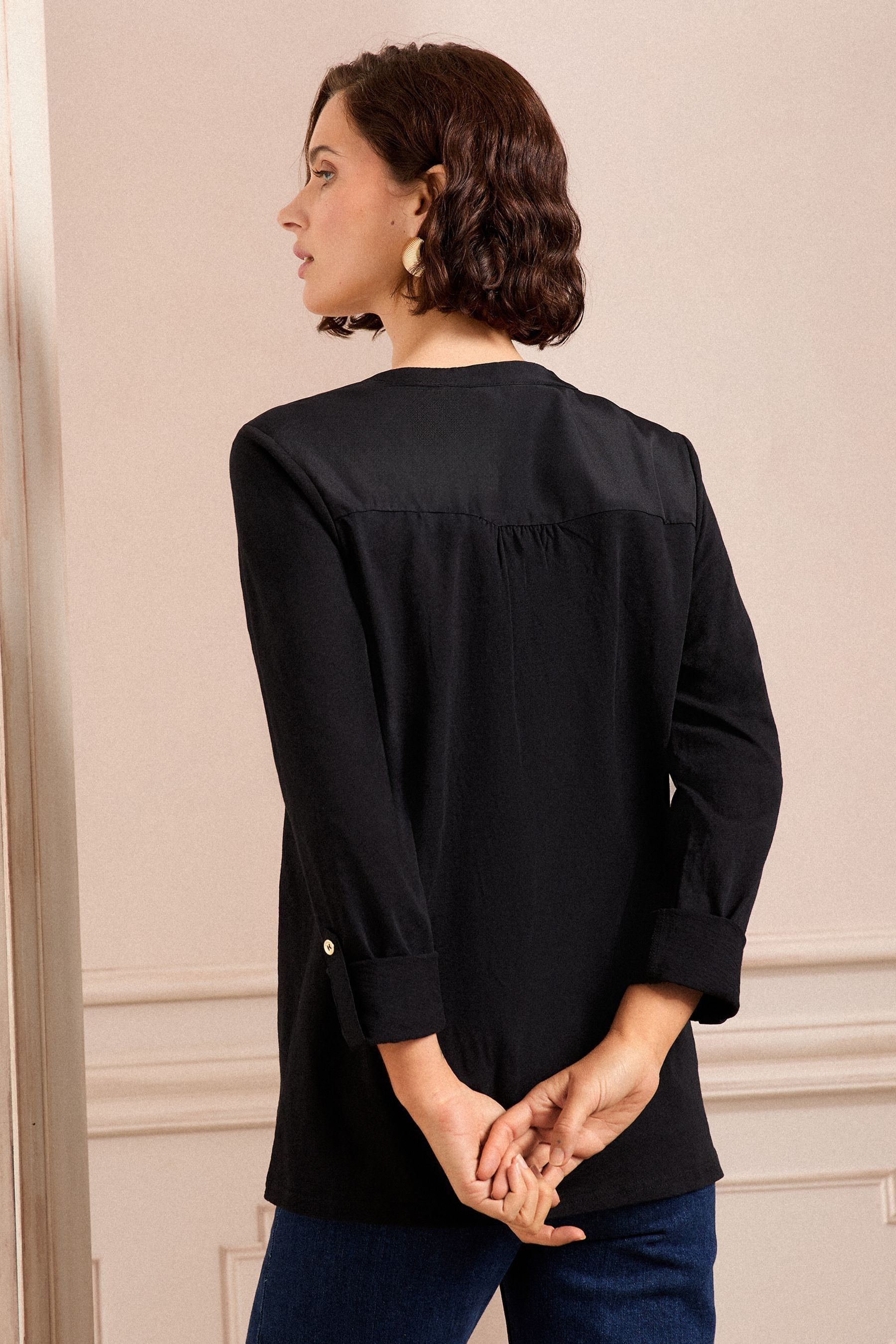 Black long sleeve outfit 2025