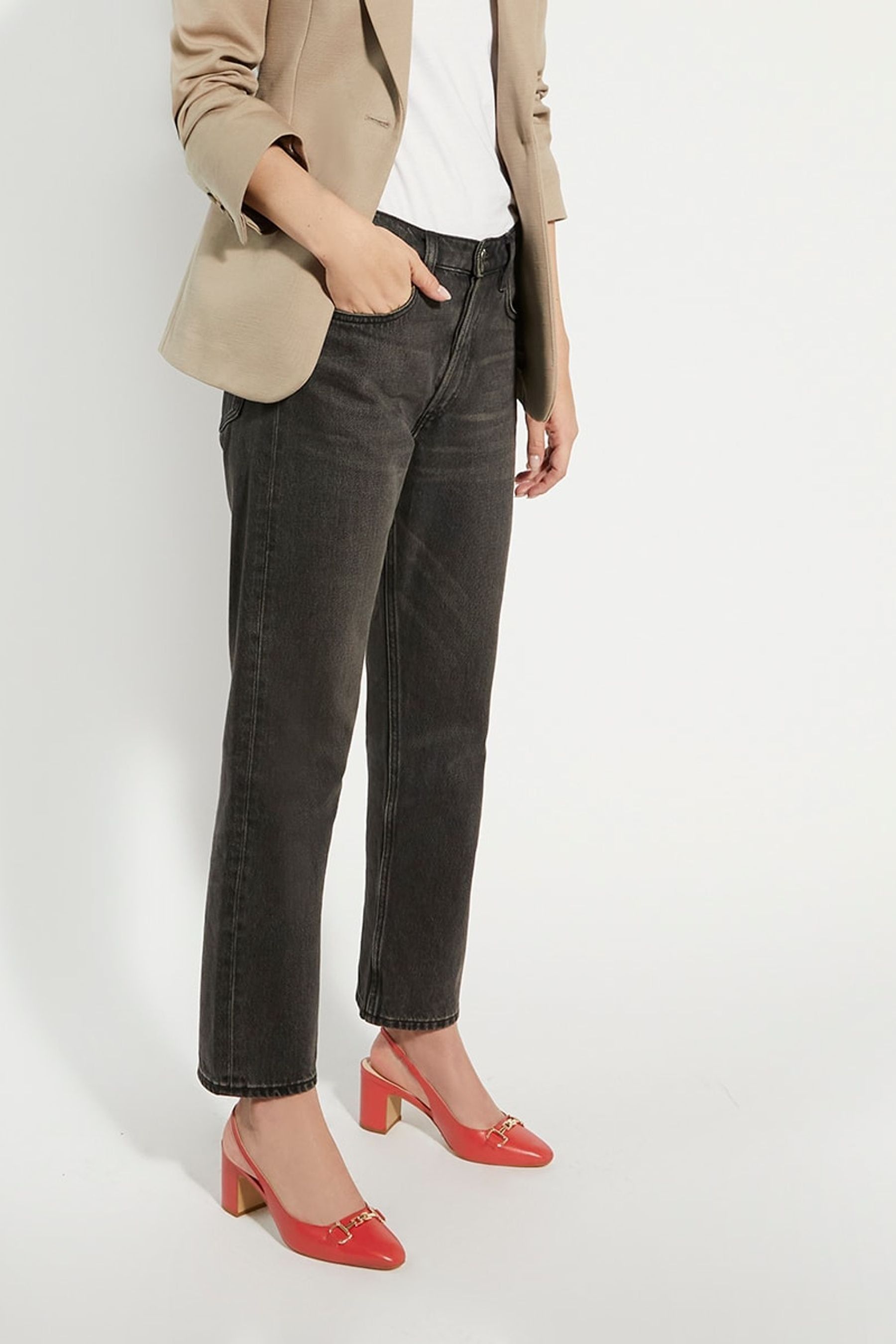 Red dune shoes top