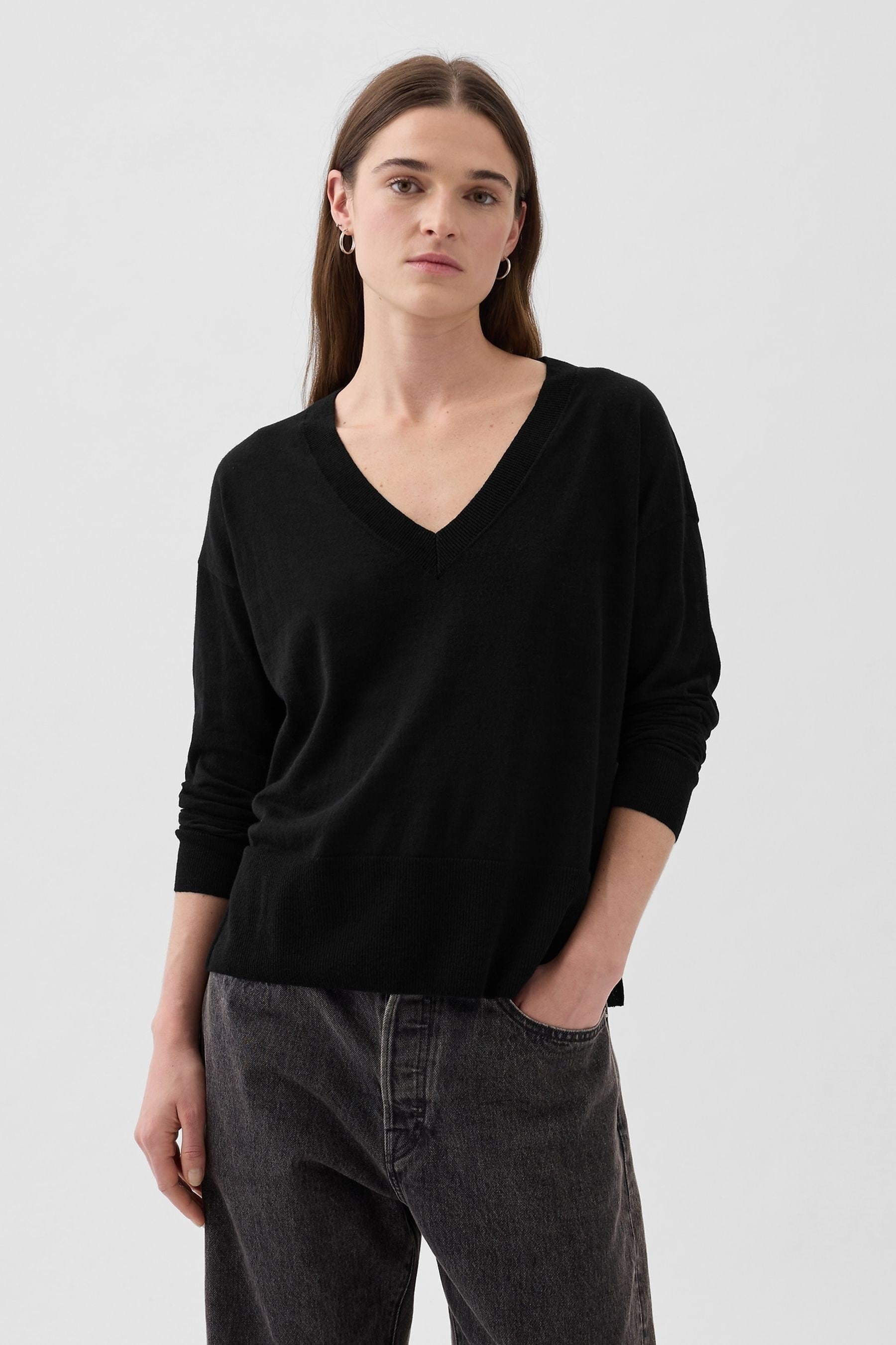 Buy Gap Black Black Linen Blend V Neck Split Hem Jumper from the