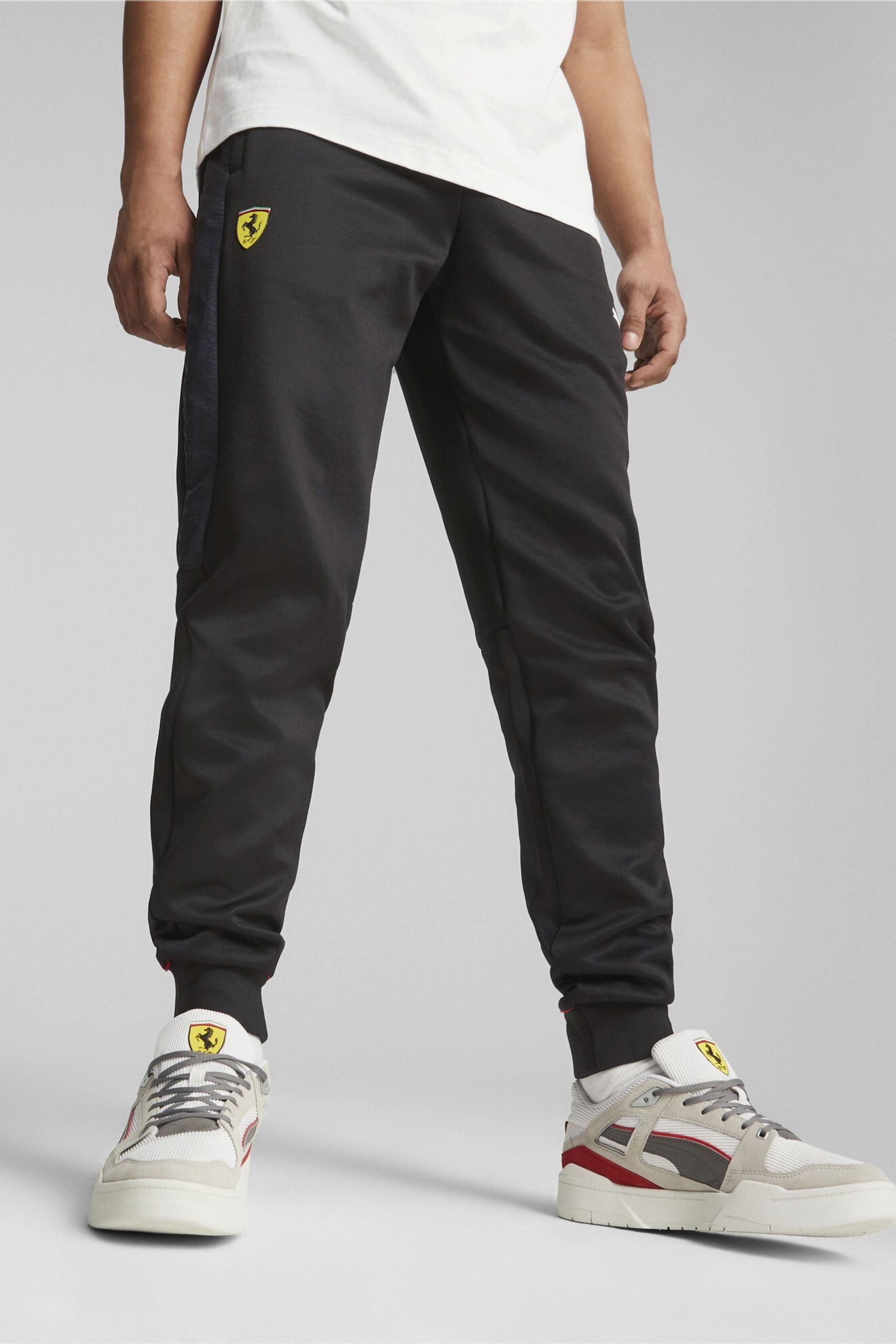 Ferrari joggers 2024
