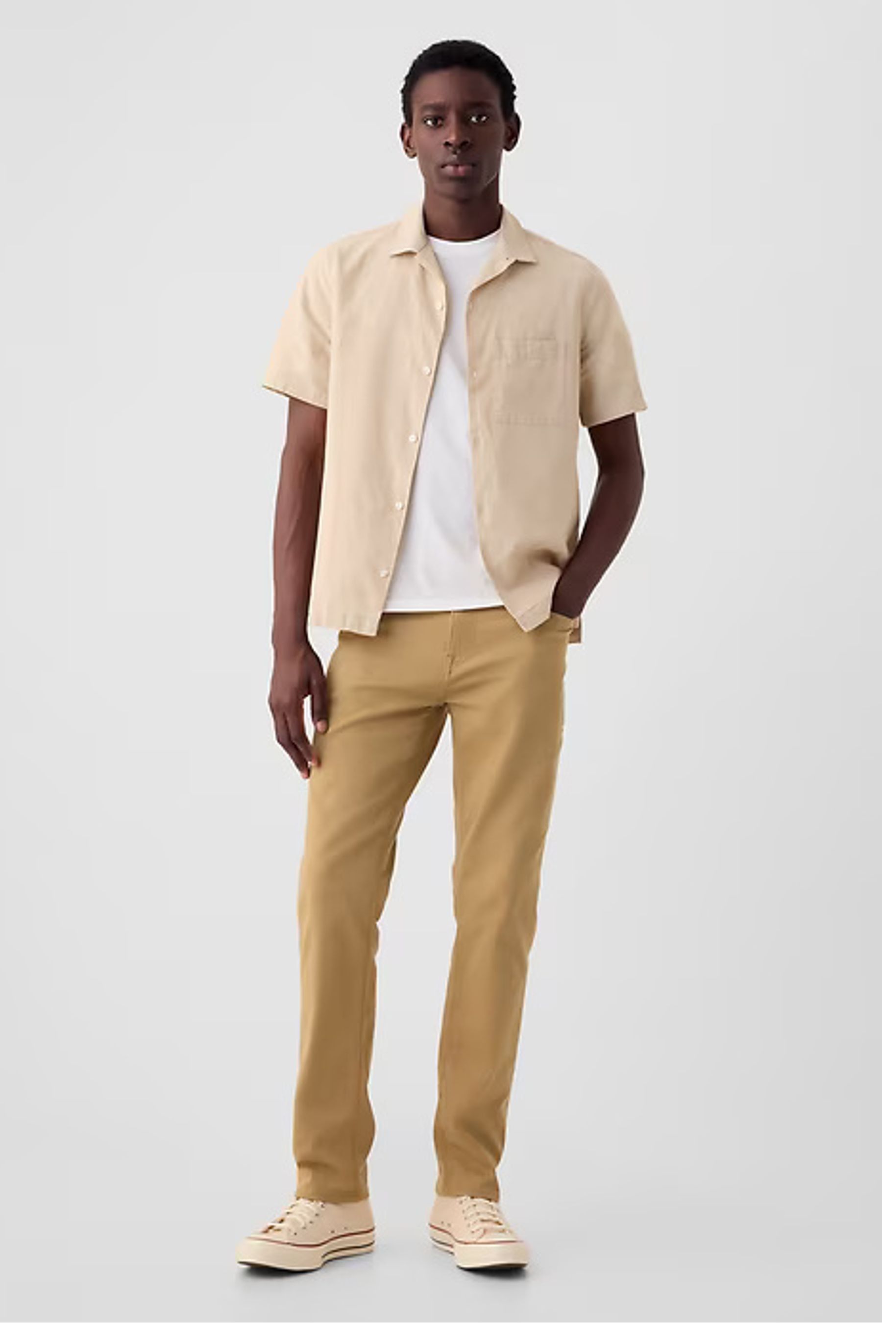 Hybrid khakis in slim fit discount with gapflex