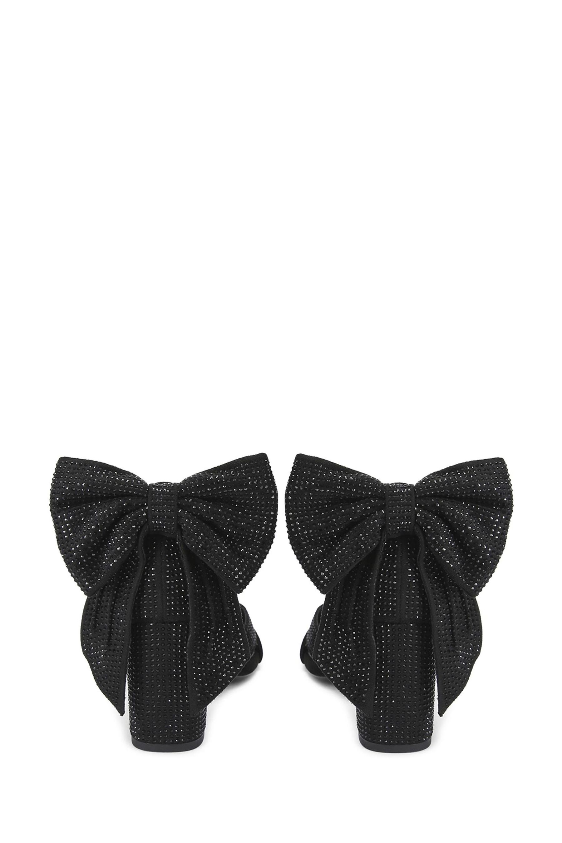 Zandala oversized hot sale bow sandals