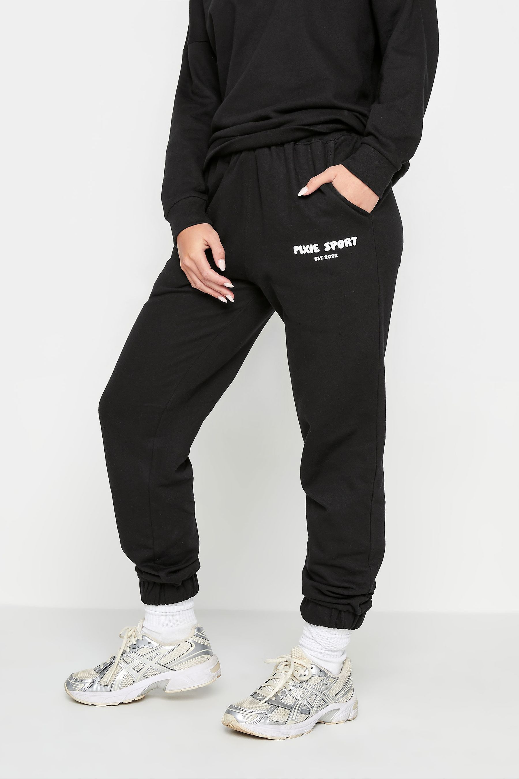 Petite hotsell sweatpants nike