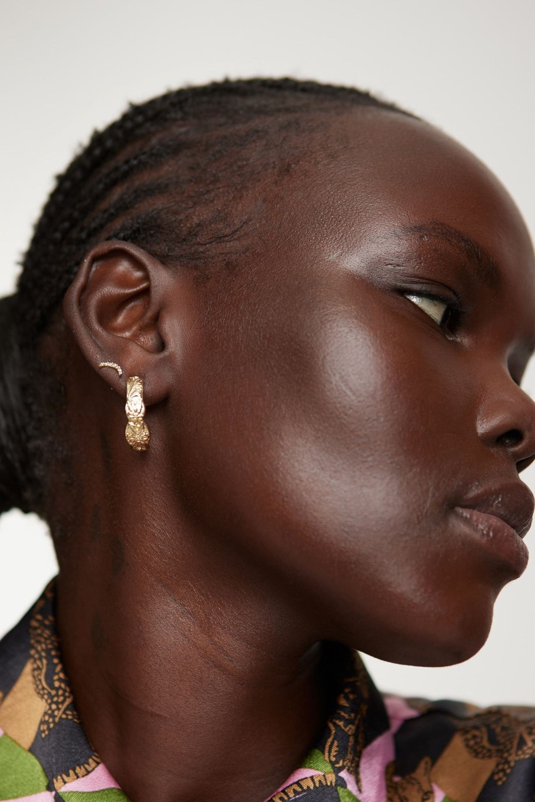 Oliver bonas gold hoop earrings sale