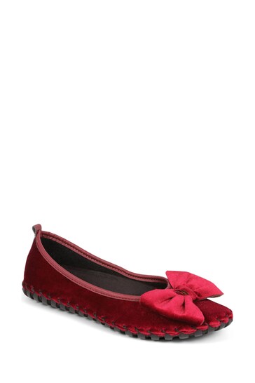 Pavers Bow Accented Chunky Stitch Ballet Flats