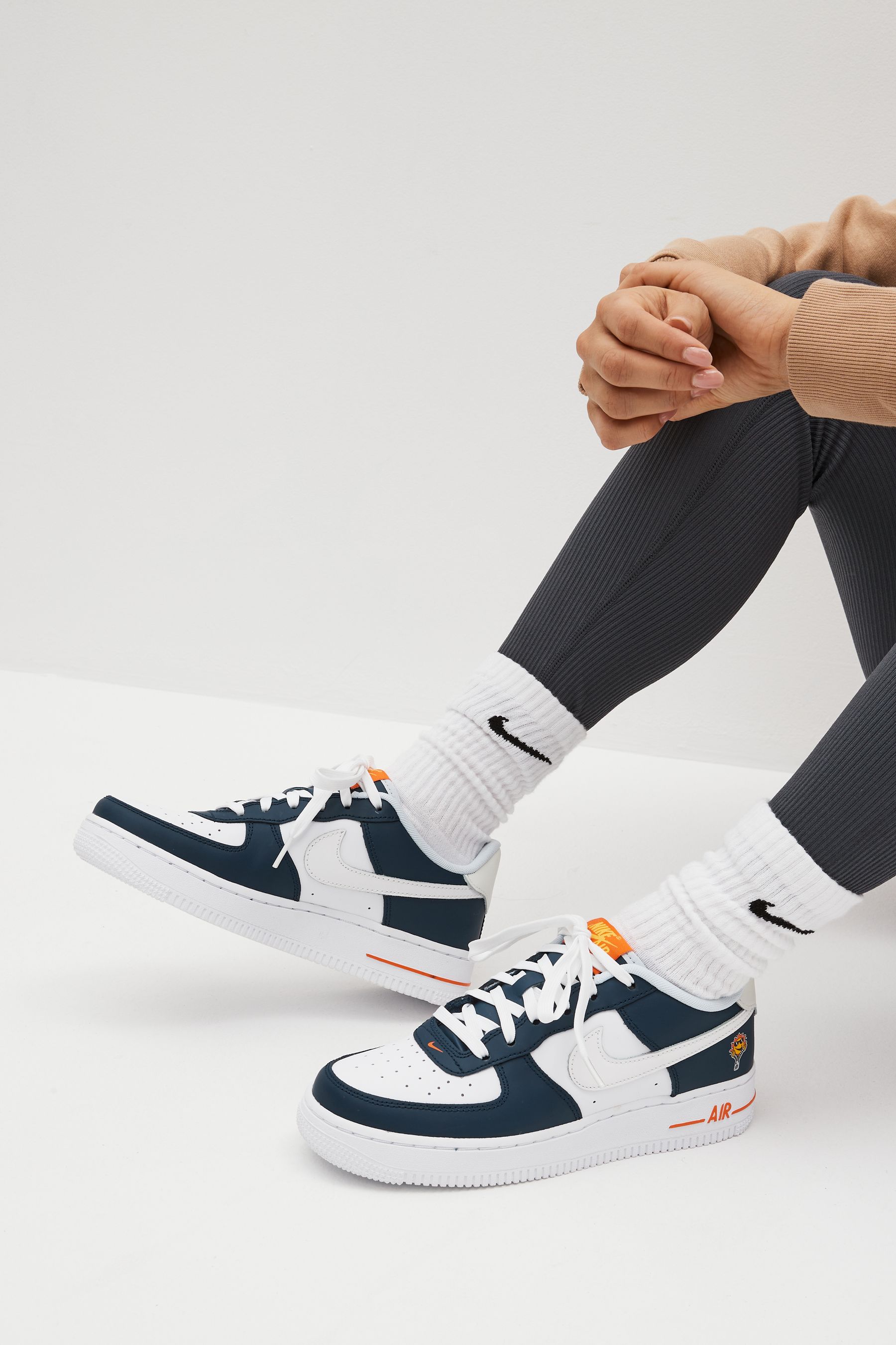 Nike air force 1 2025 lv8 utility junior trainer