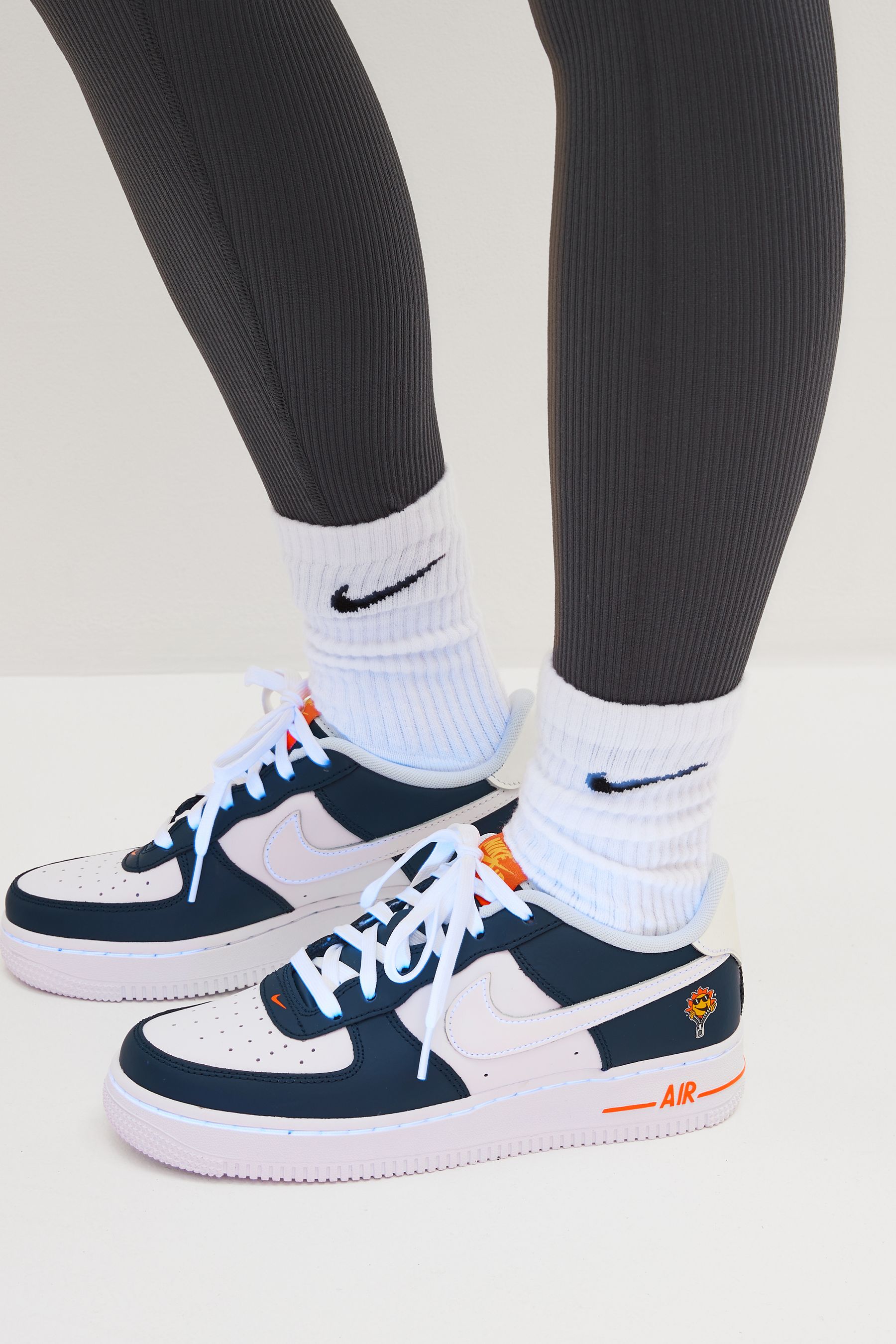 Blue nike air force 1 lv8 high top hot sale