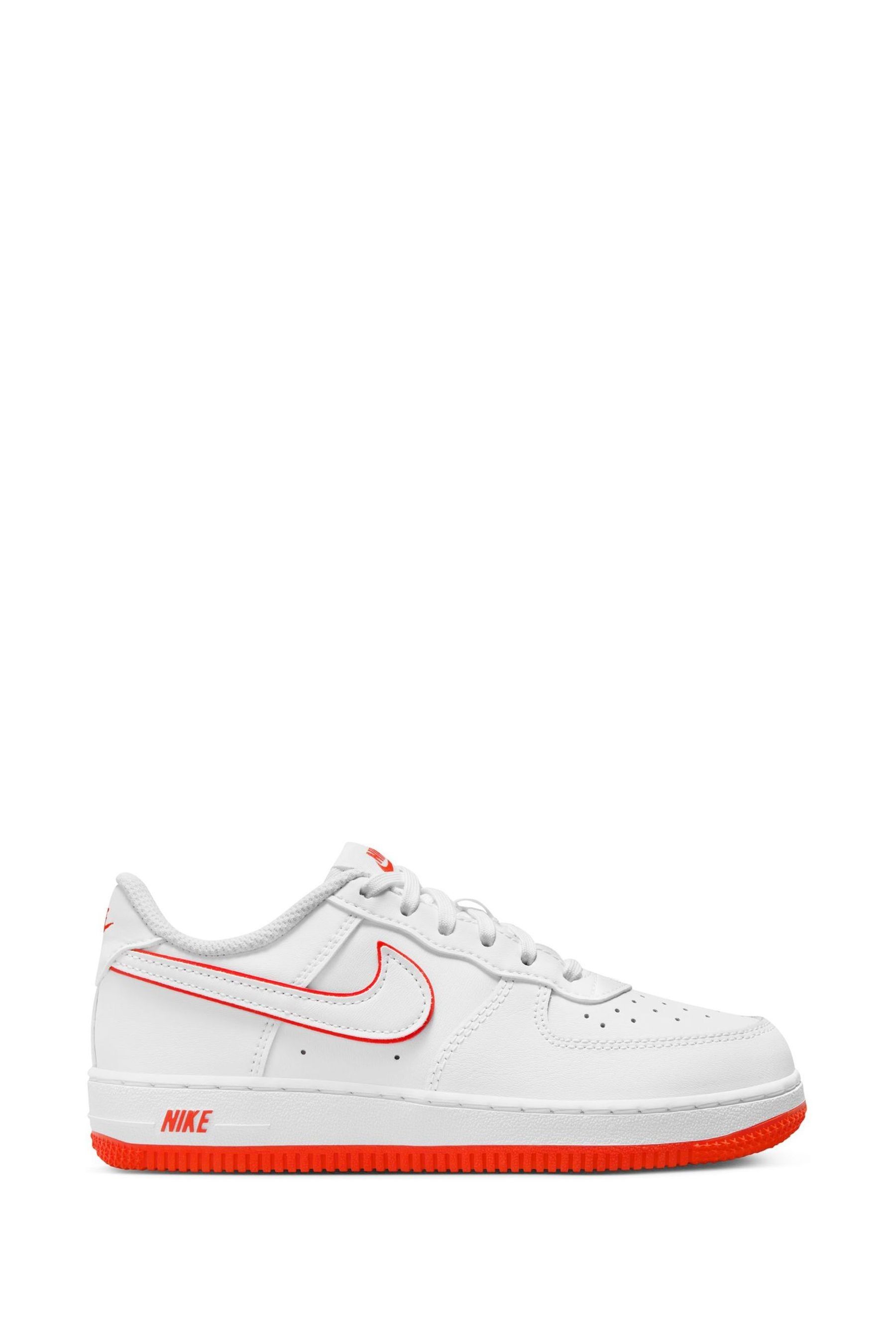 Junior nike air force 1 white hot sale