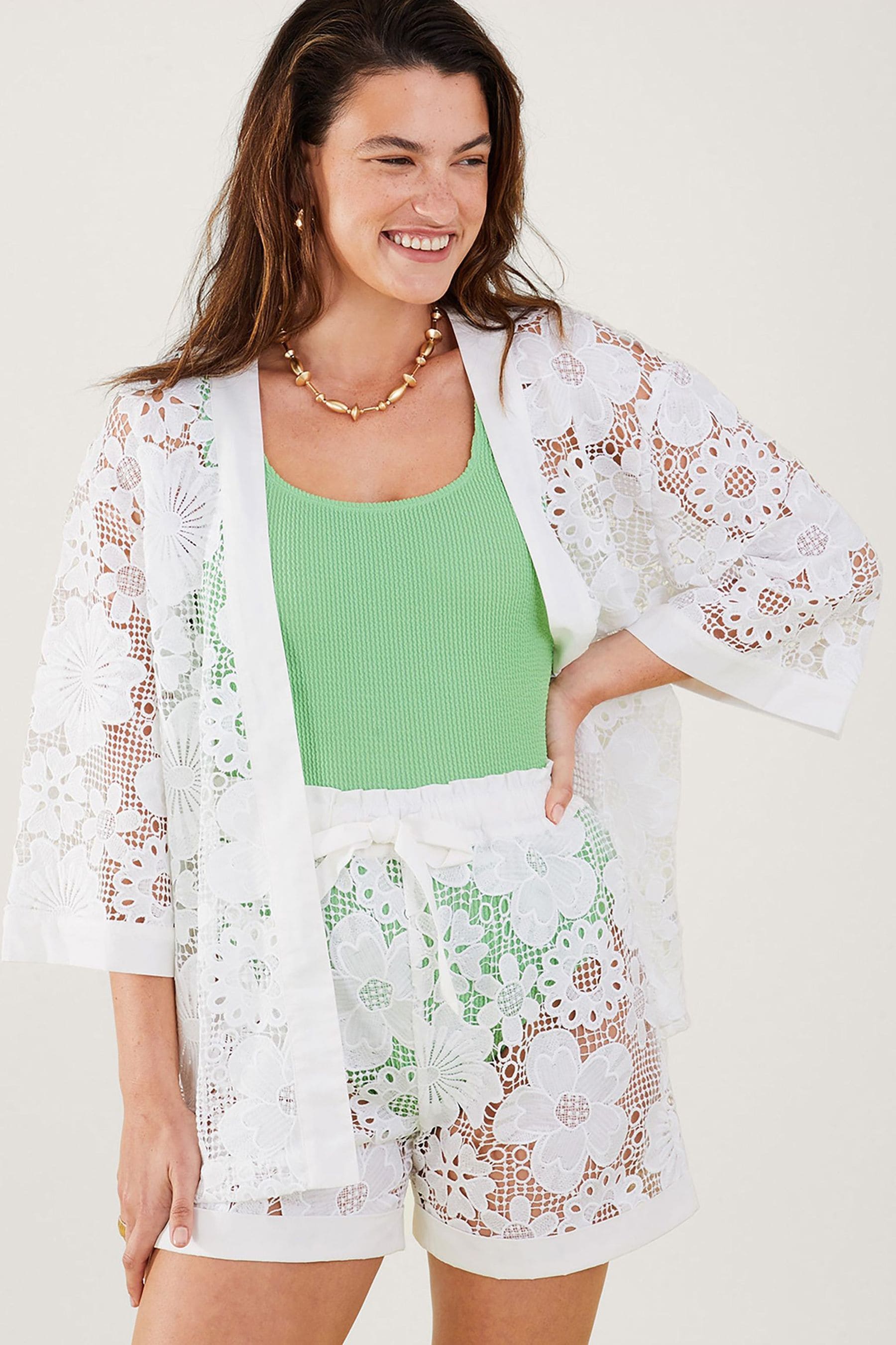 Flower lace shorts 2025