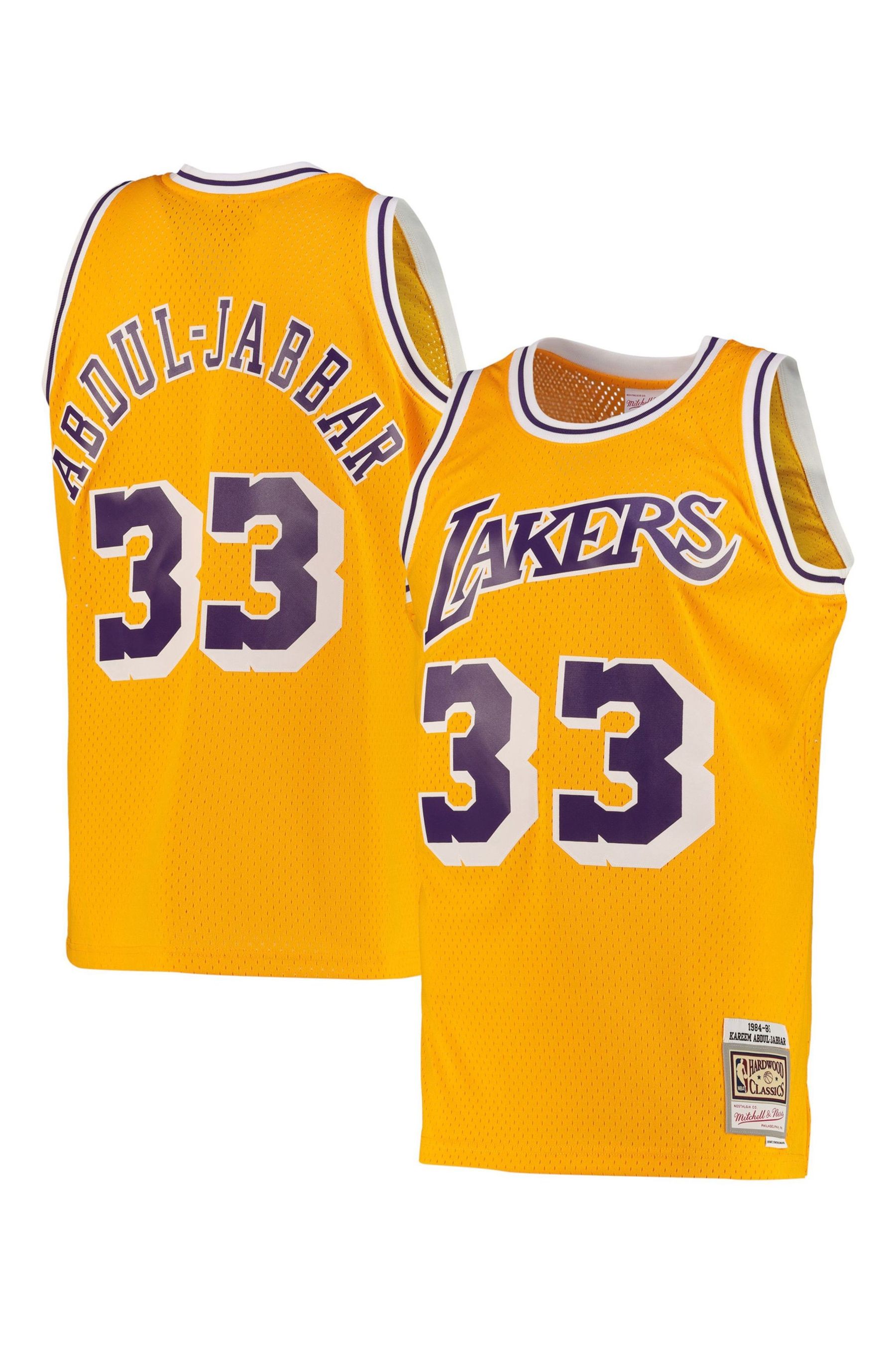 Lakers outlet uniform yellow