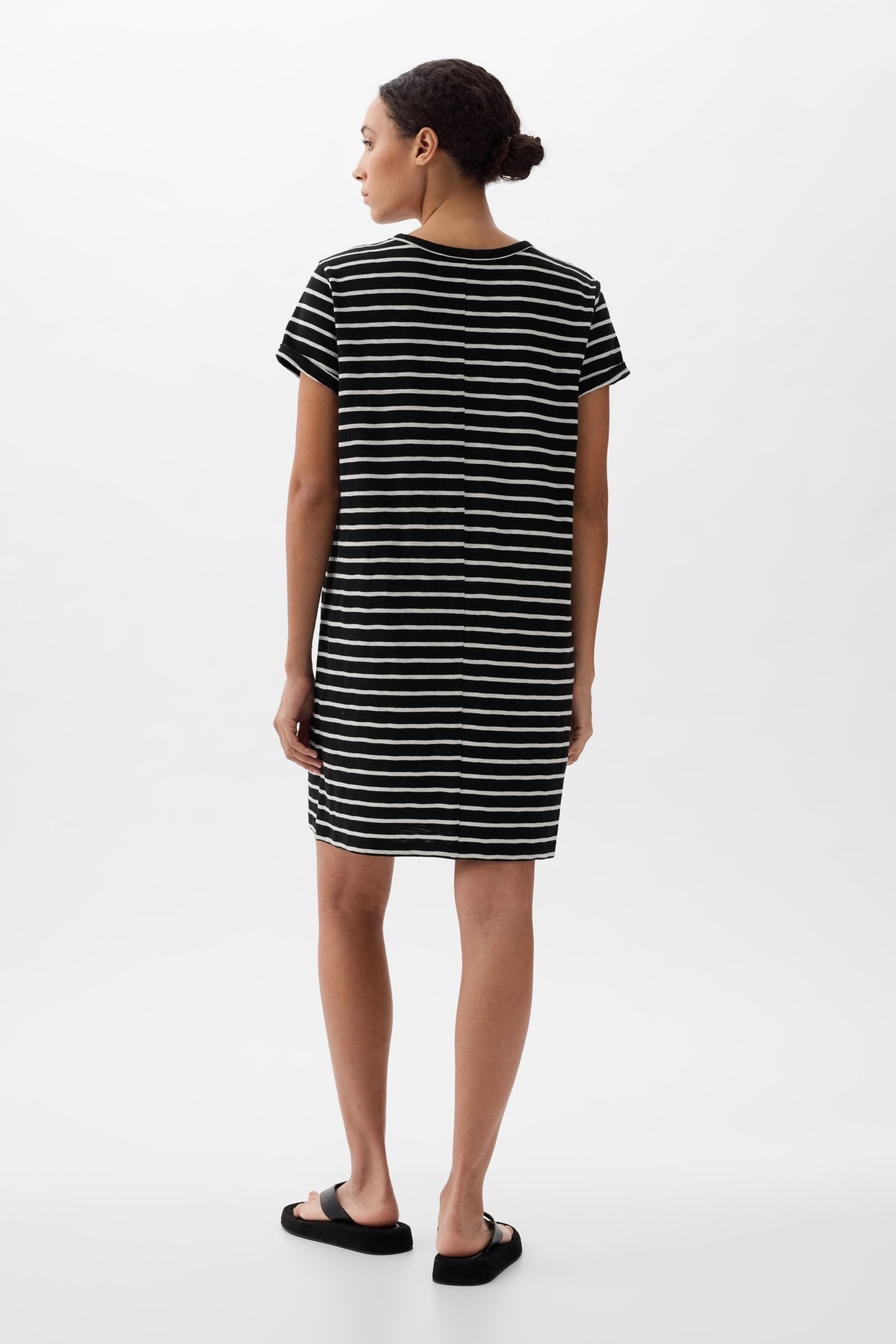 Gap black t online shirt dress