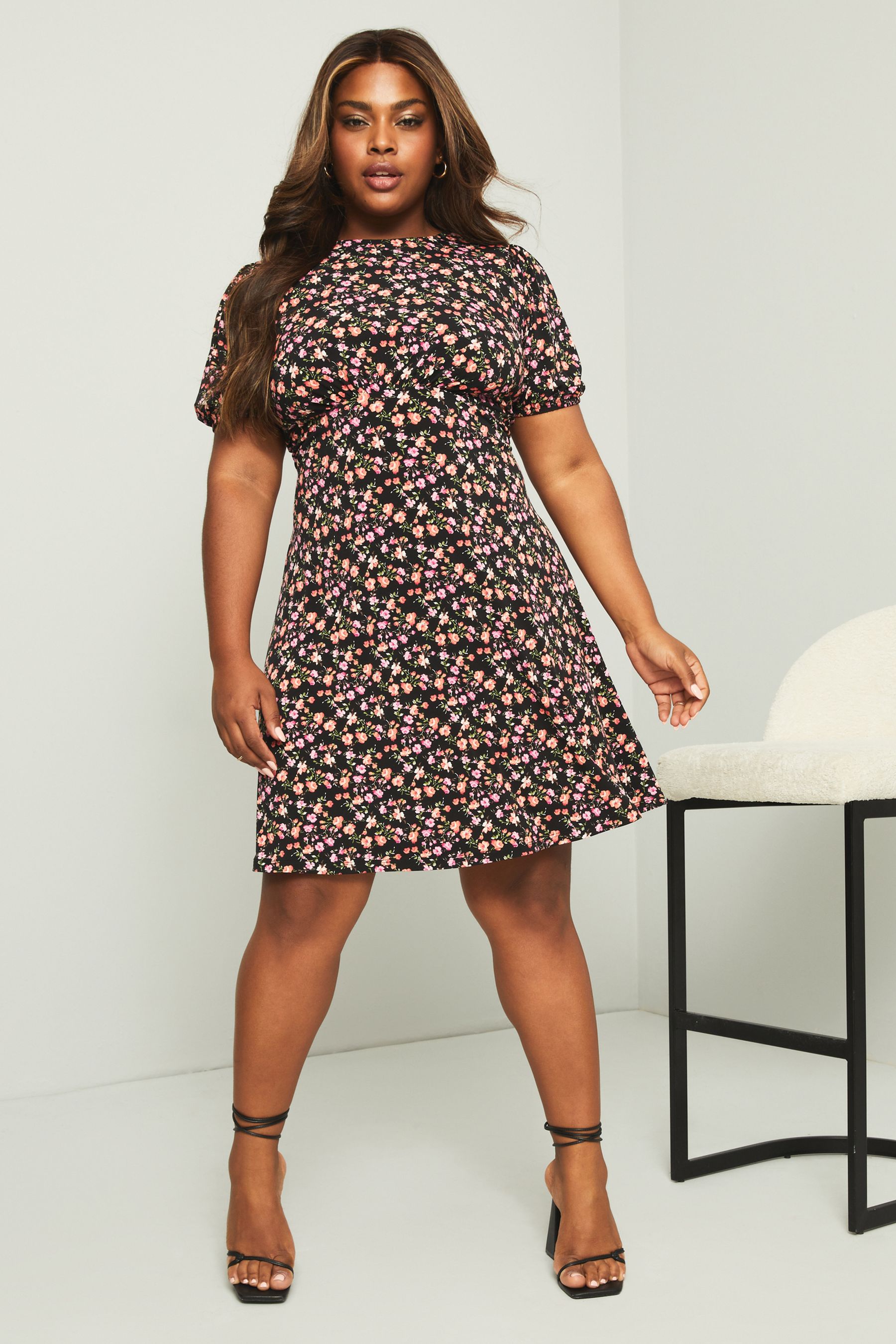 Lipsy curve best sale