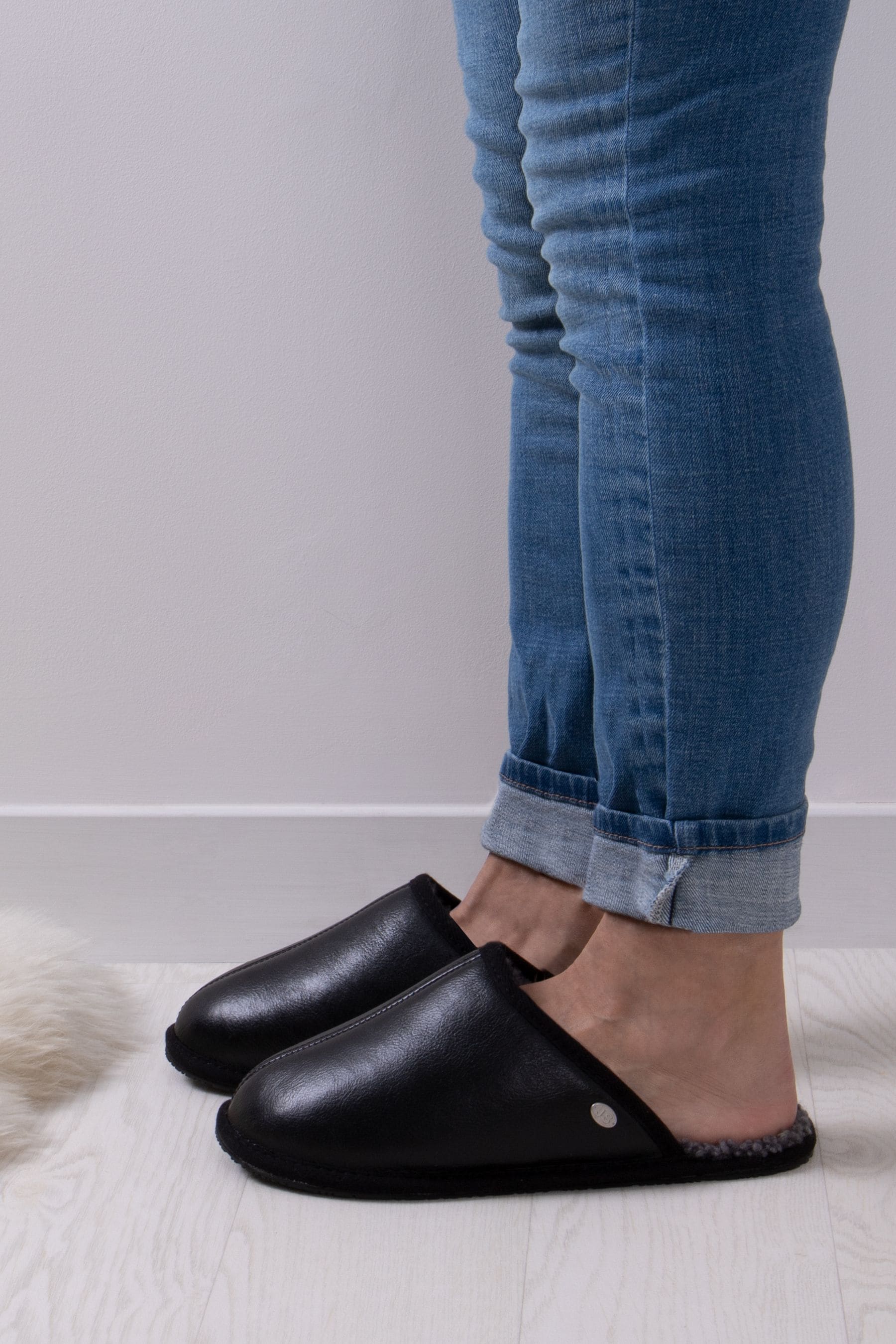 Just sheepskin hot sale mule slippers