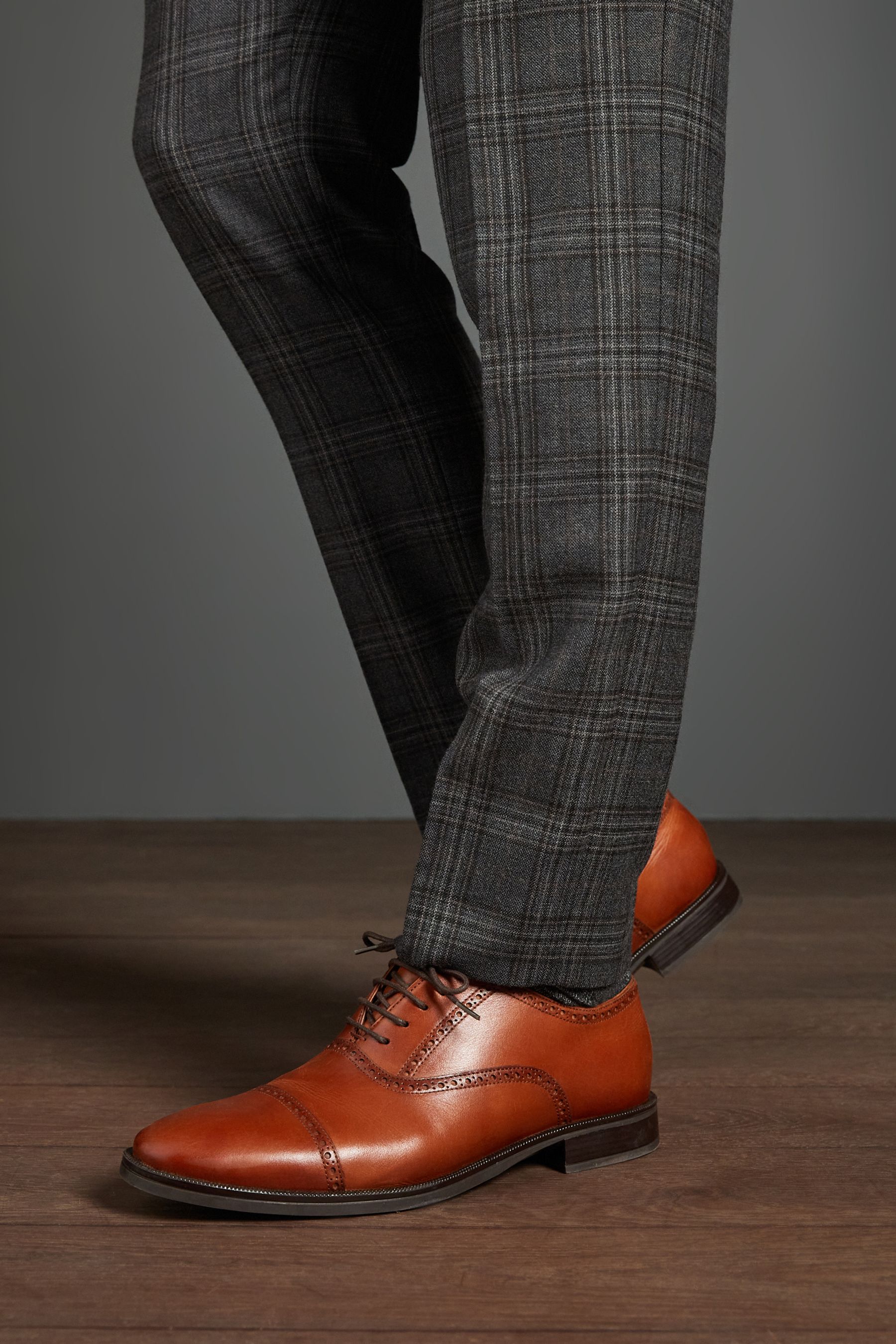 Mens toe cap discount shoes