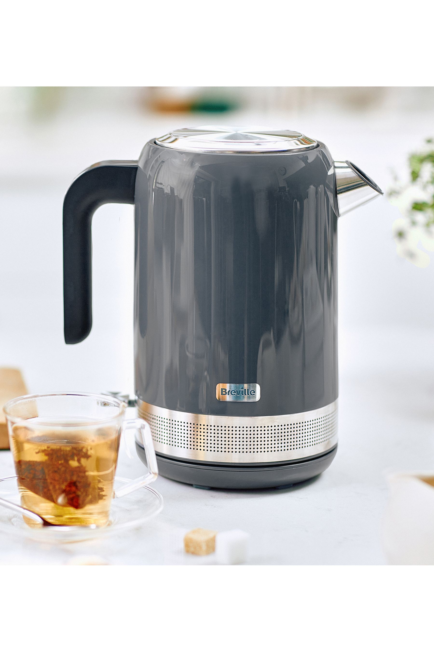 Breville high gloss kettle top