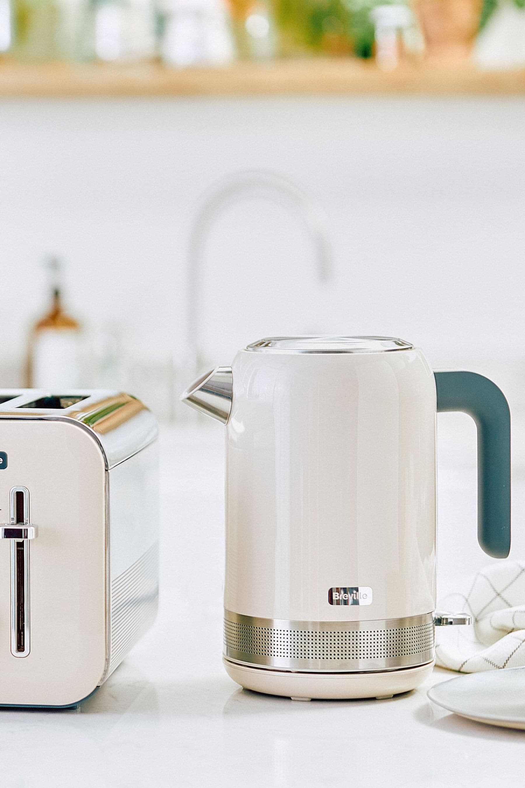 Breville cream online kettle and toaster