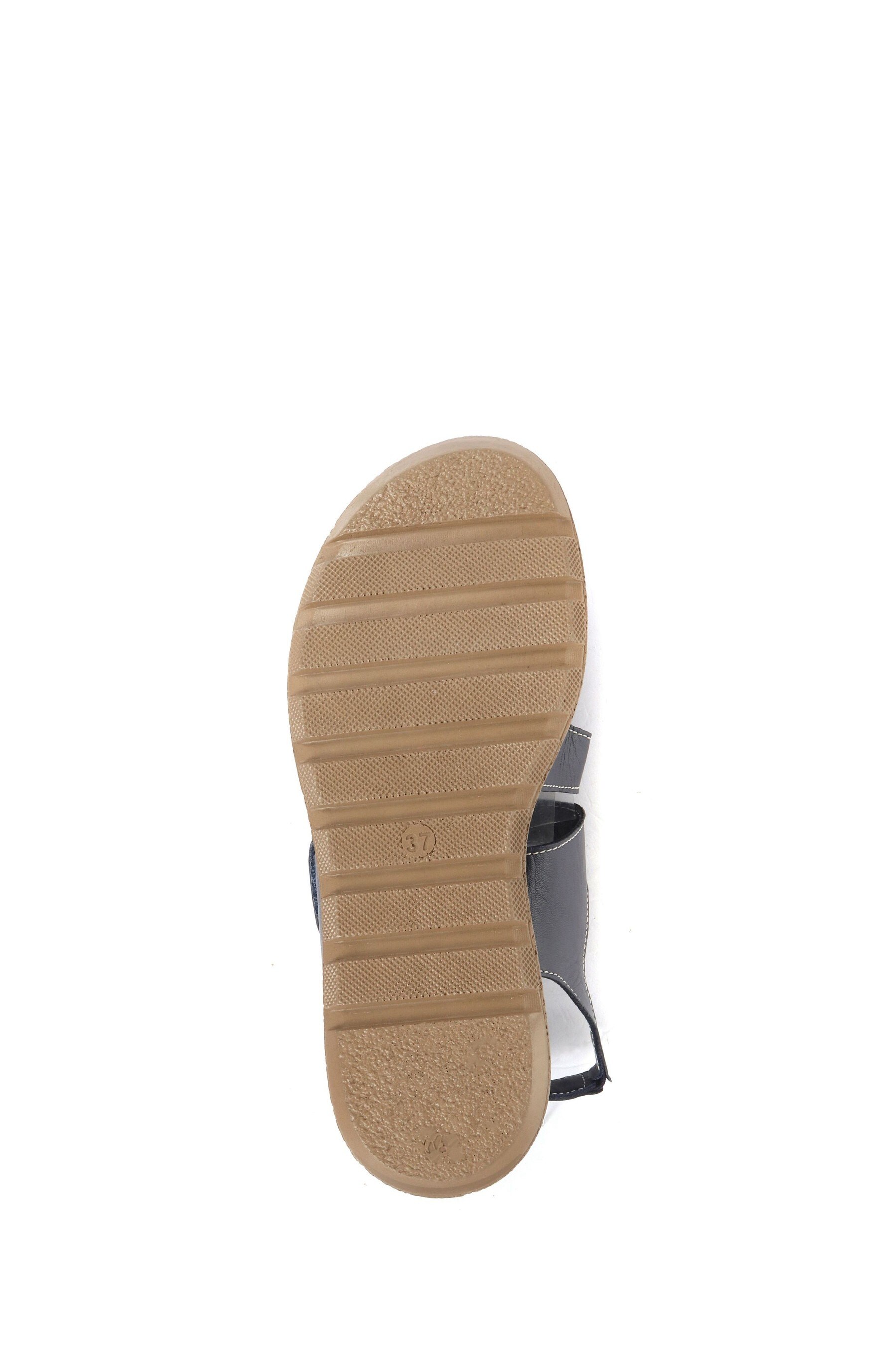 Pavers extra deals wide sandals