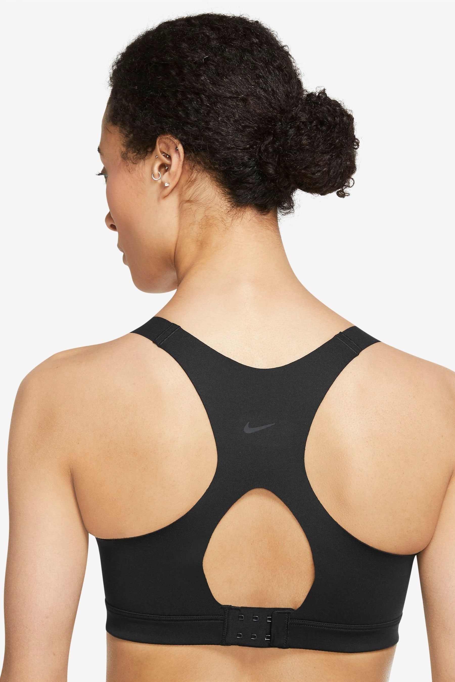 Nike sports discount bra with clasp