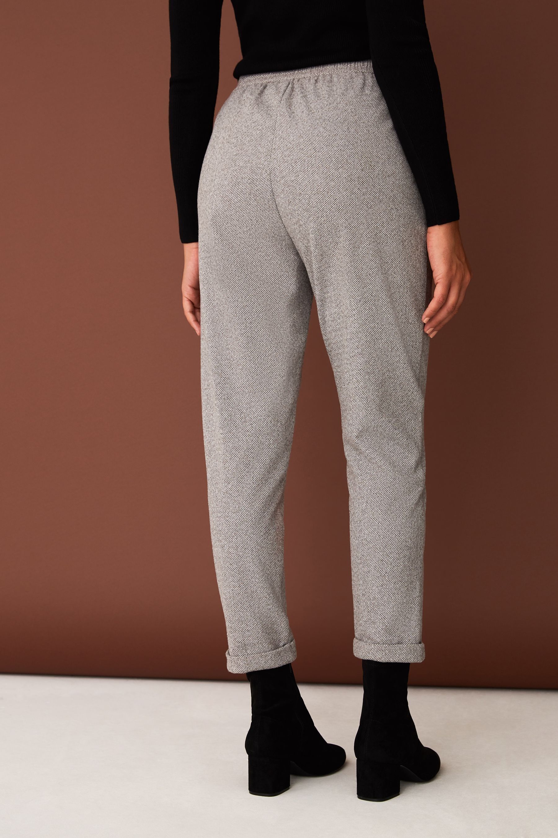 F&f mens joggers store