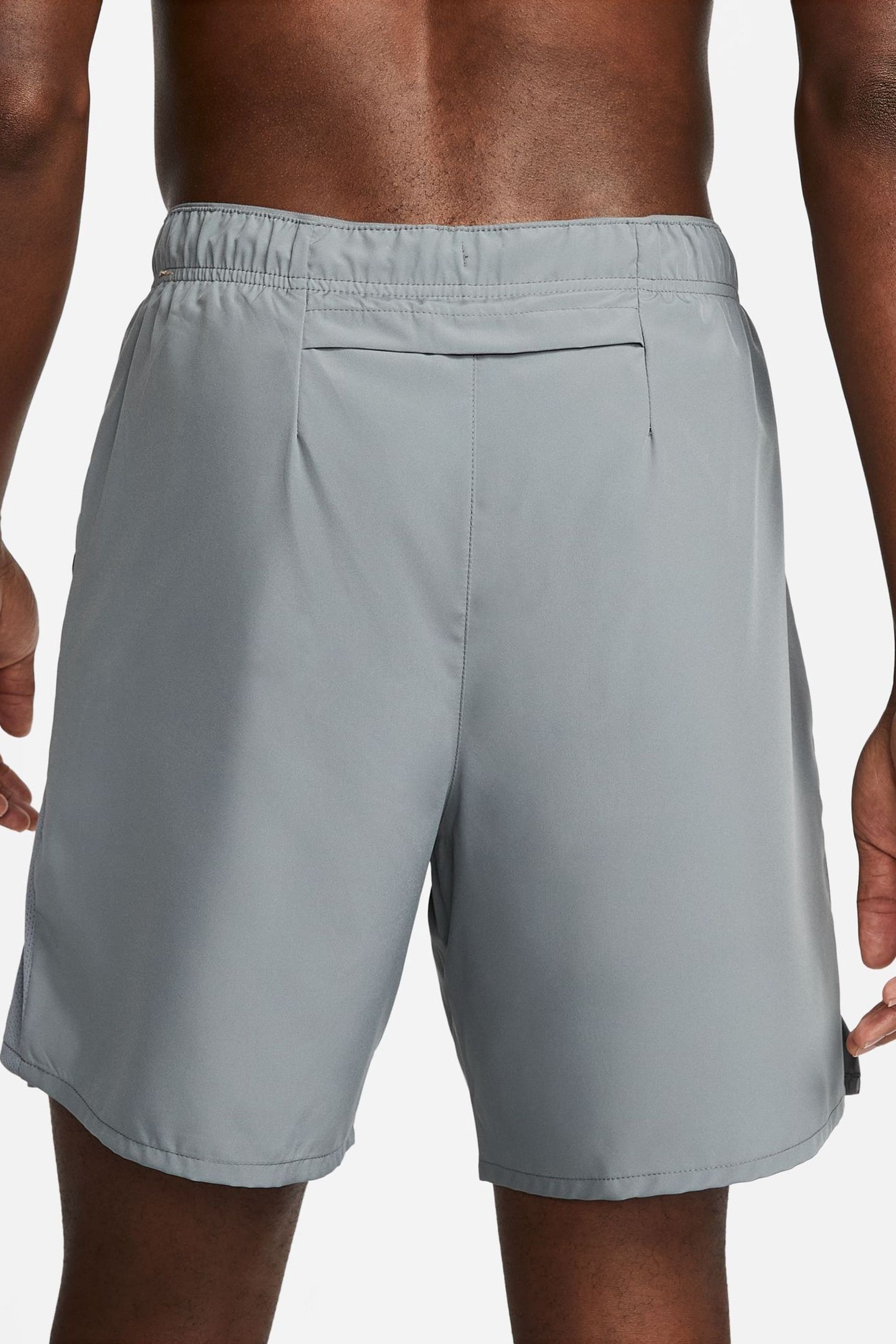 Running challenger 7 inch new arrivals shorts in jacquard grey print
