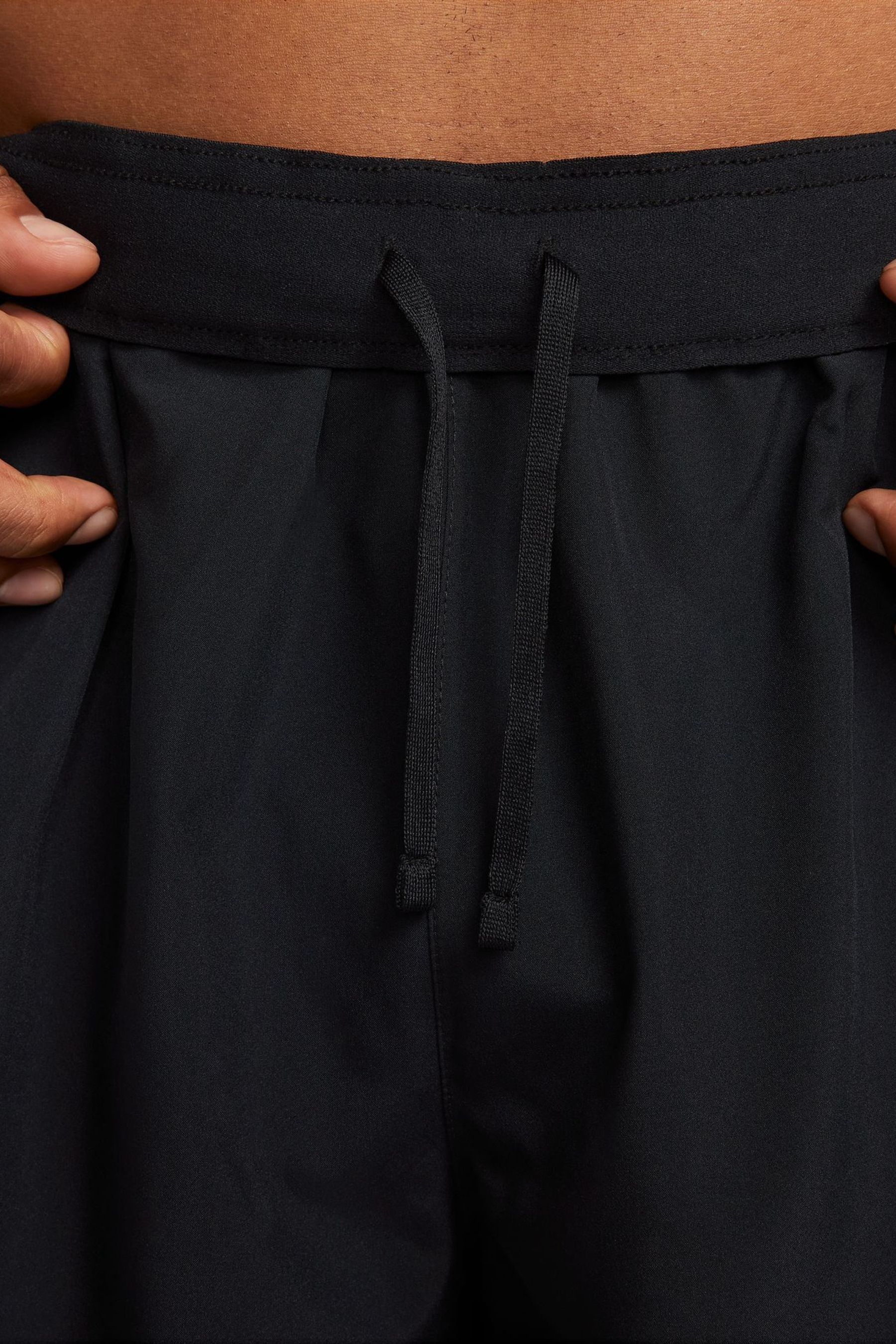Nike challenger sales 9 shorts