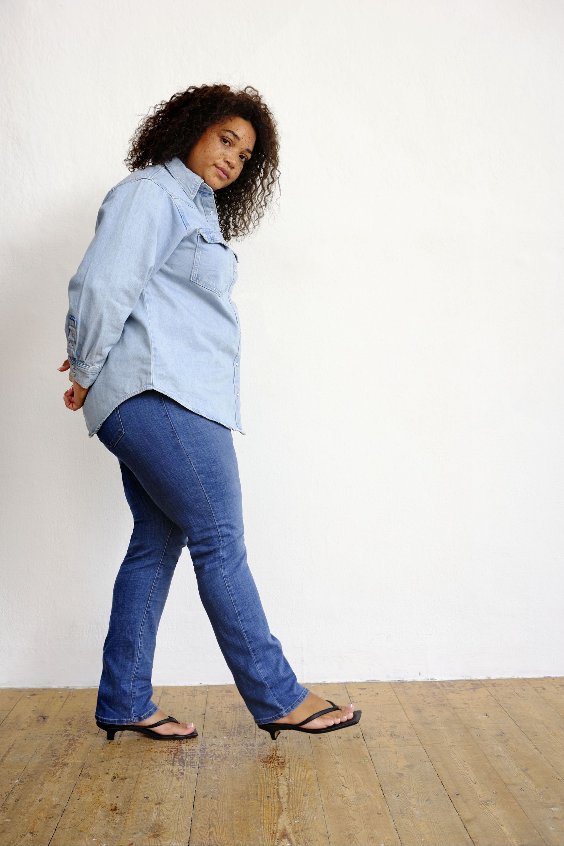 Levi's 314 shaping deals straight jeans plus size