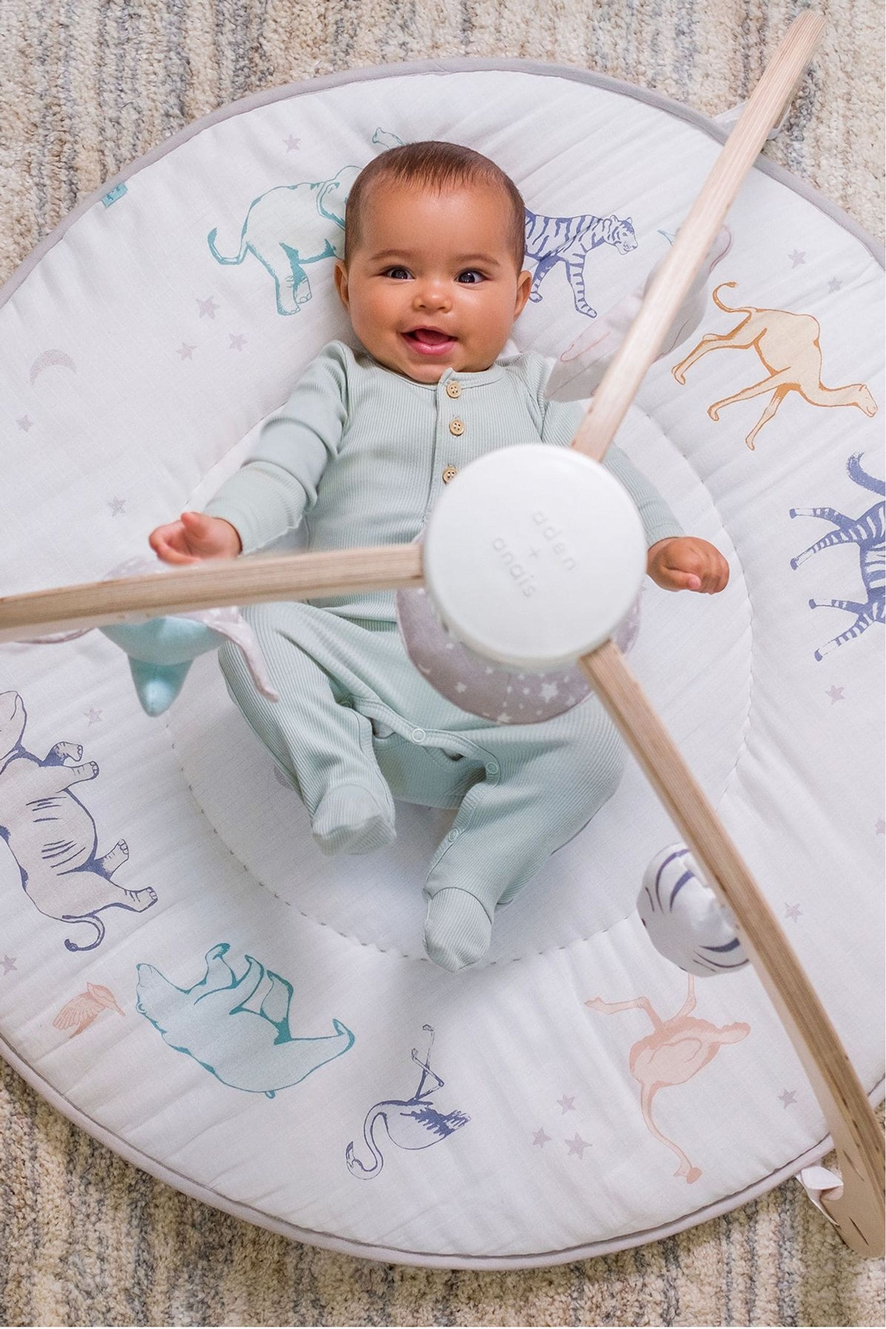 Baby activity top play mat