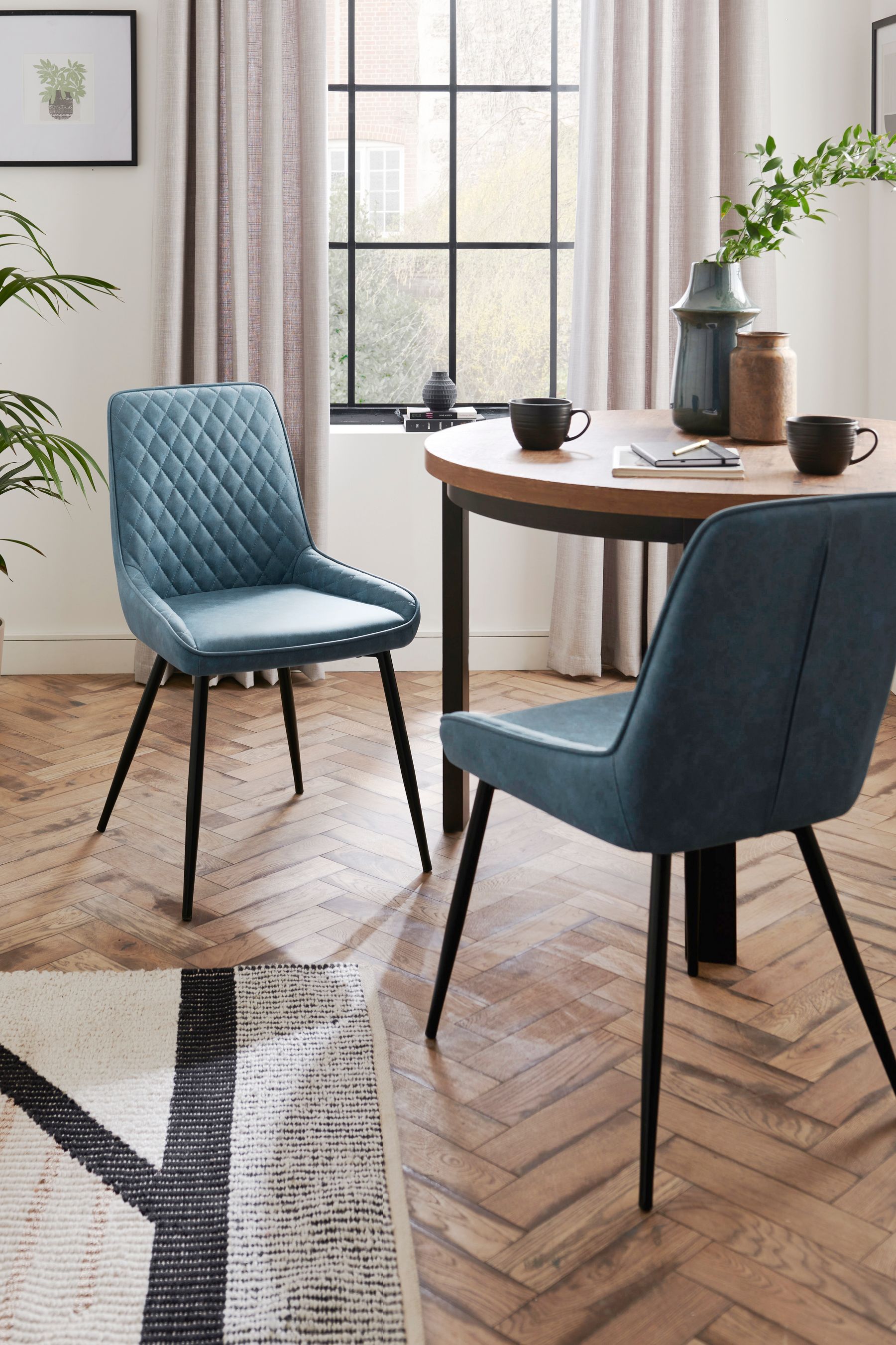 Set of 2 Arona Faux Leather Navy Blue Hamilton Non Arm Dining Chairs