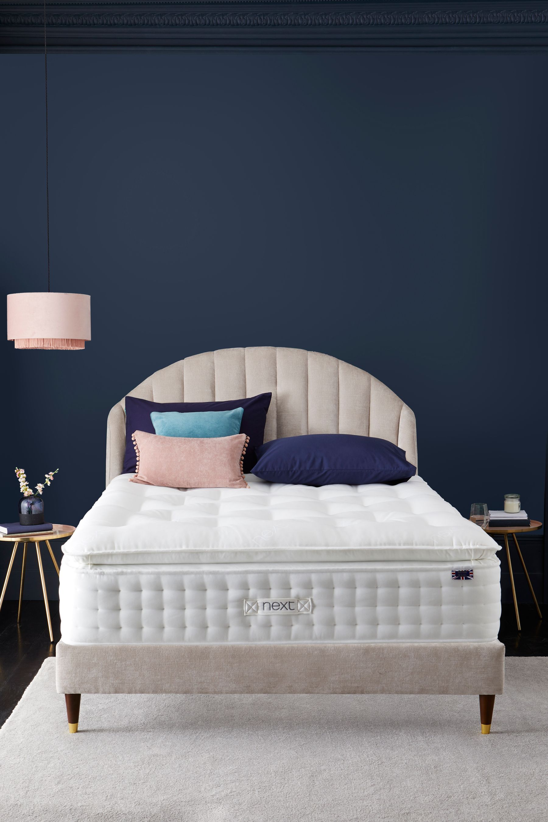 Superior Deluxe Hybrid Pocket Sprung Medium Mattress with Pillow Top