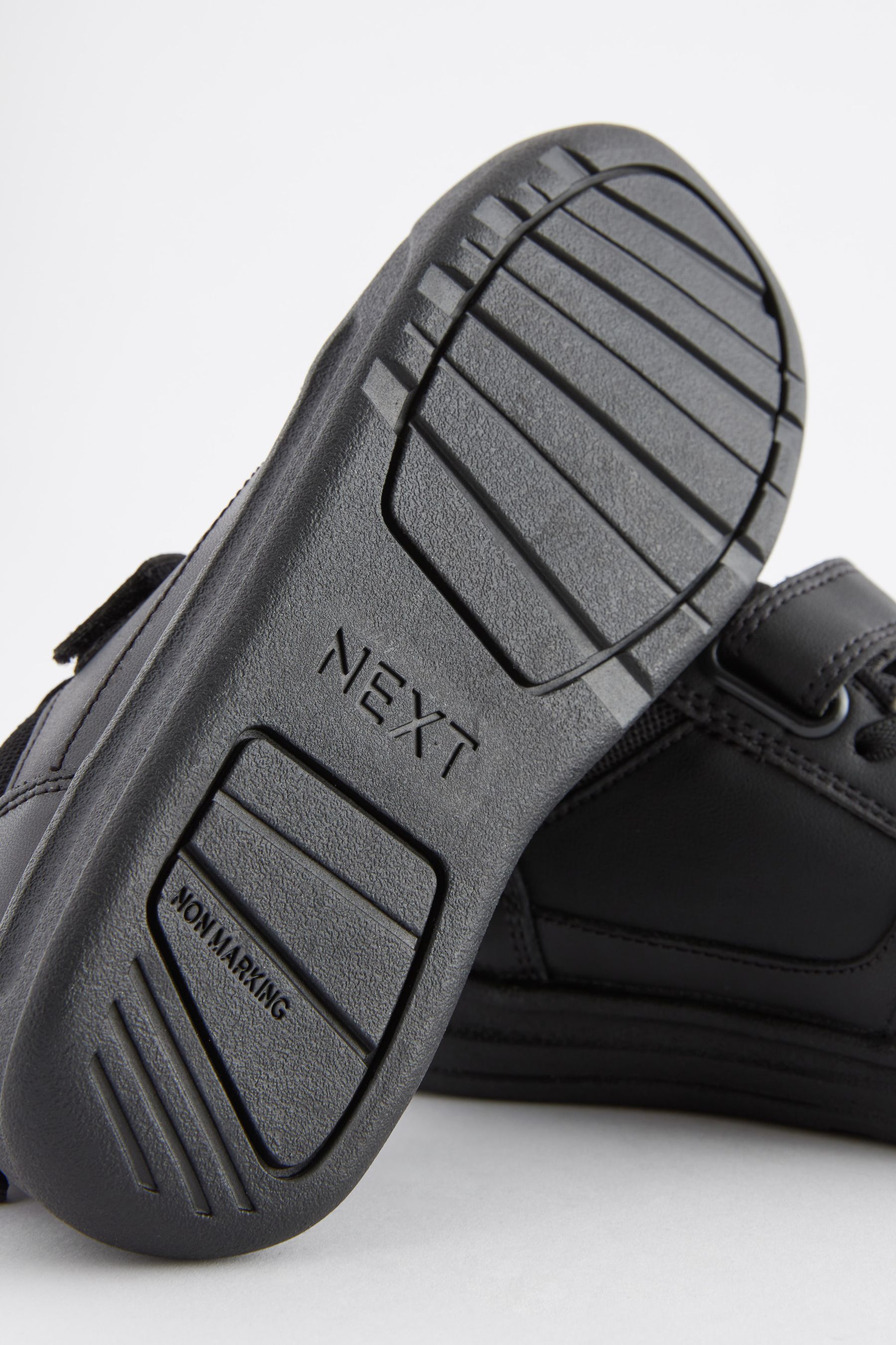 Bata non marking clearance shoes