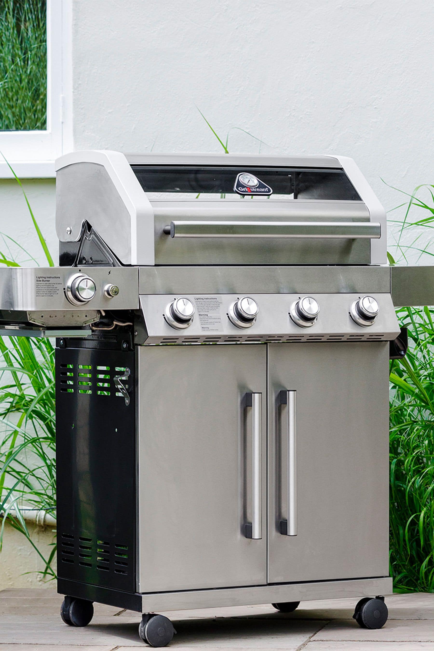 Leisuregrow Silver Garden Grillstream Gourmet 4 Burner Hybrid BBQ with Steak Shelf